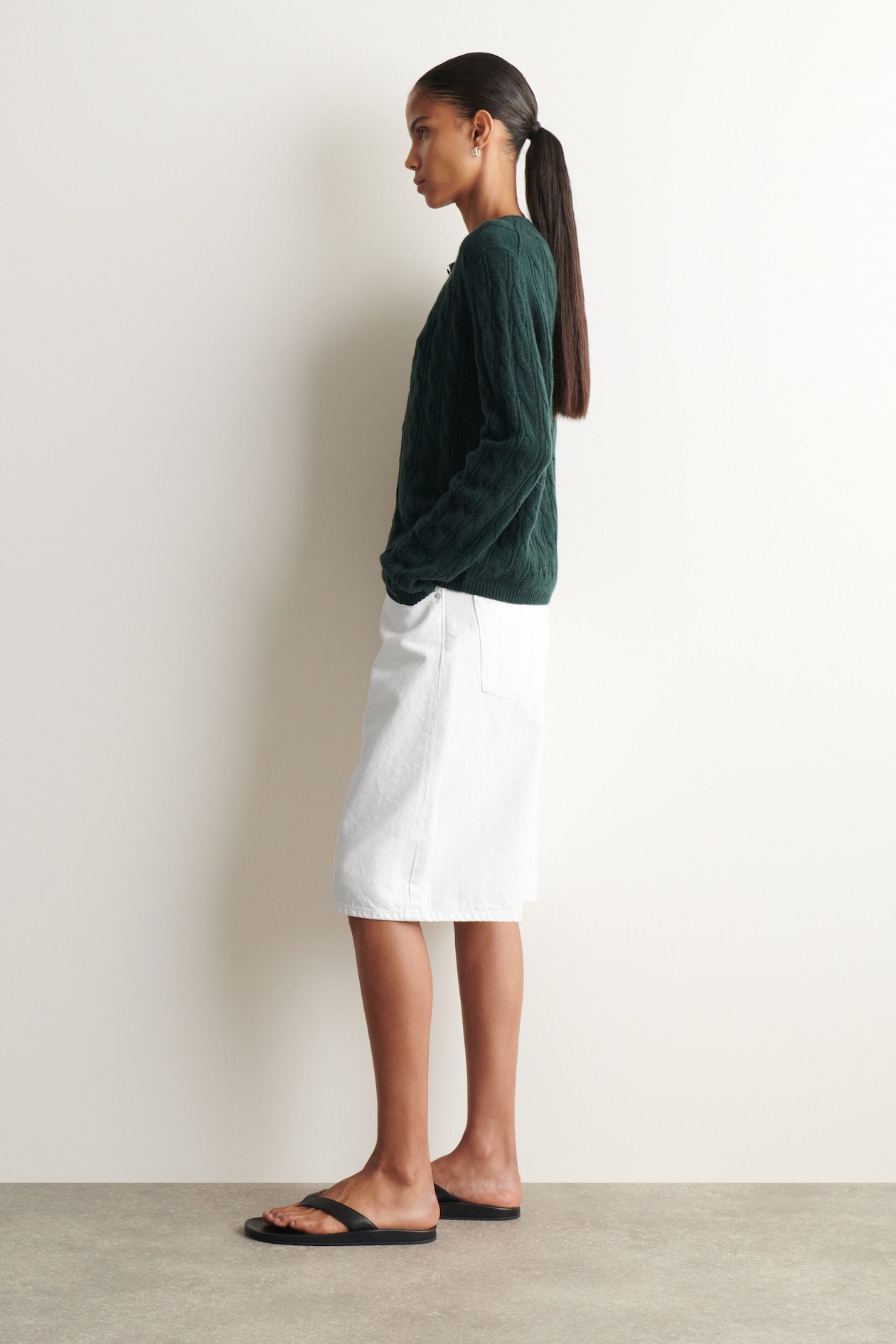 CABLE-KNIT PURE CASHMERE CARDIGAN — DARK GREEN