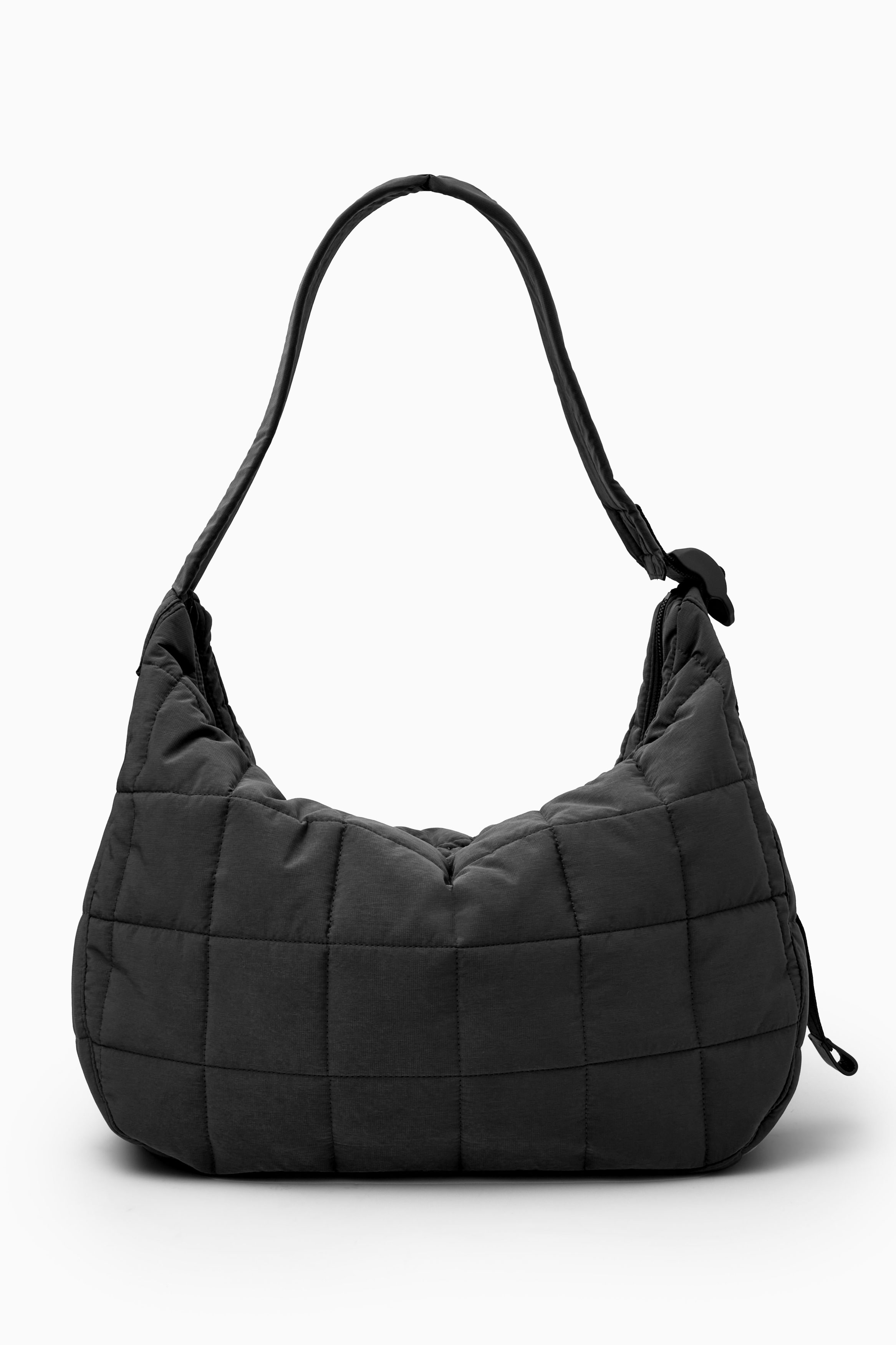 ☆韓国の人気☆【COS】☆COS QUILTED MESSENGER BAG RIPSTOP☆ QUILTED MESSENGER - RIPSTOP - BLACK | COS