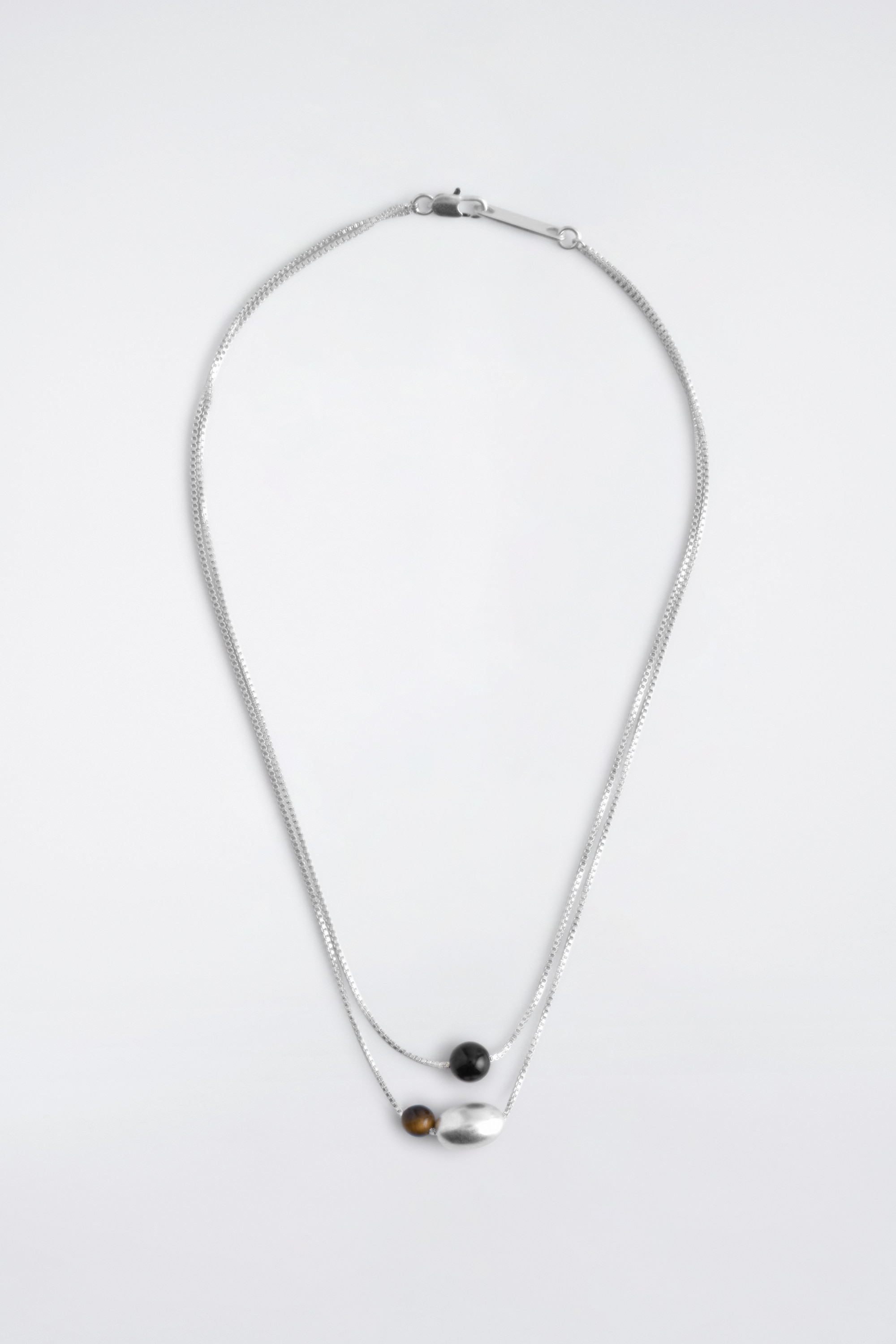 HALSBAND MED DUBBLA KEDJOR OCH PÄRLOR - SILVER