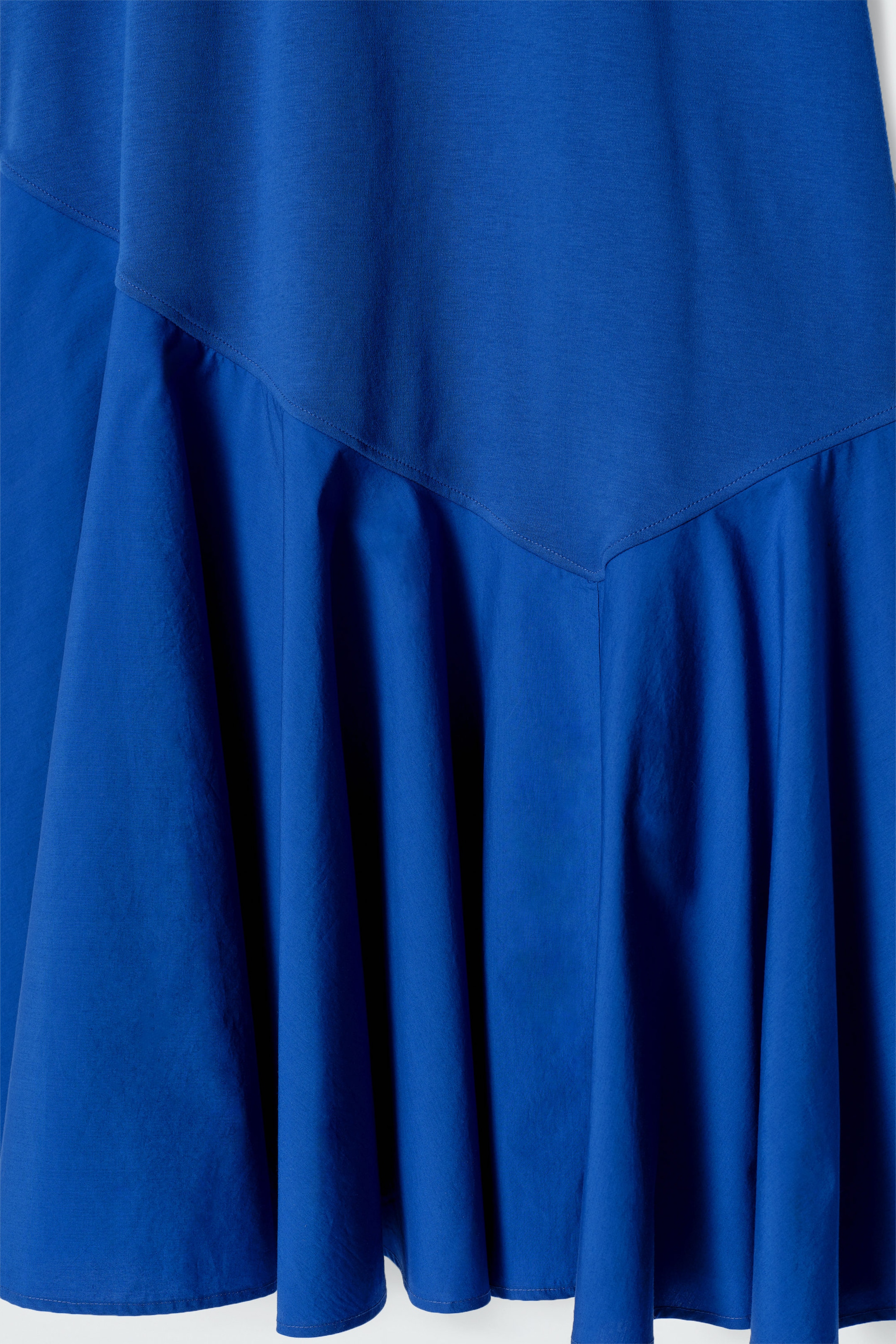 MINIVESTIDO CAMISETA ASIMÉTRICO