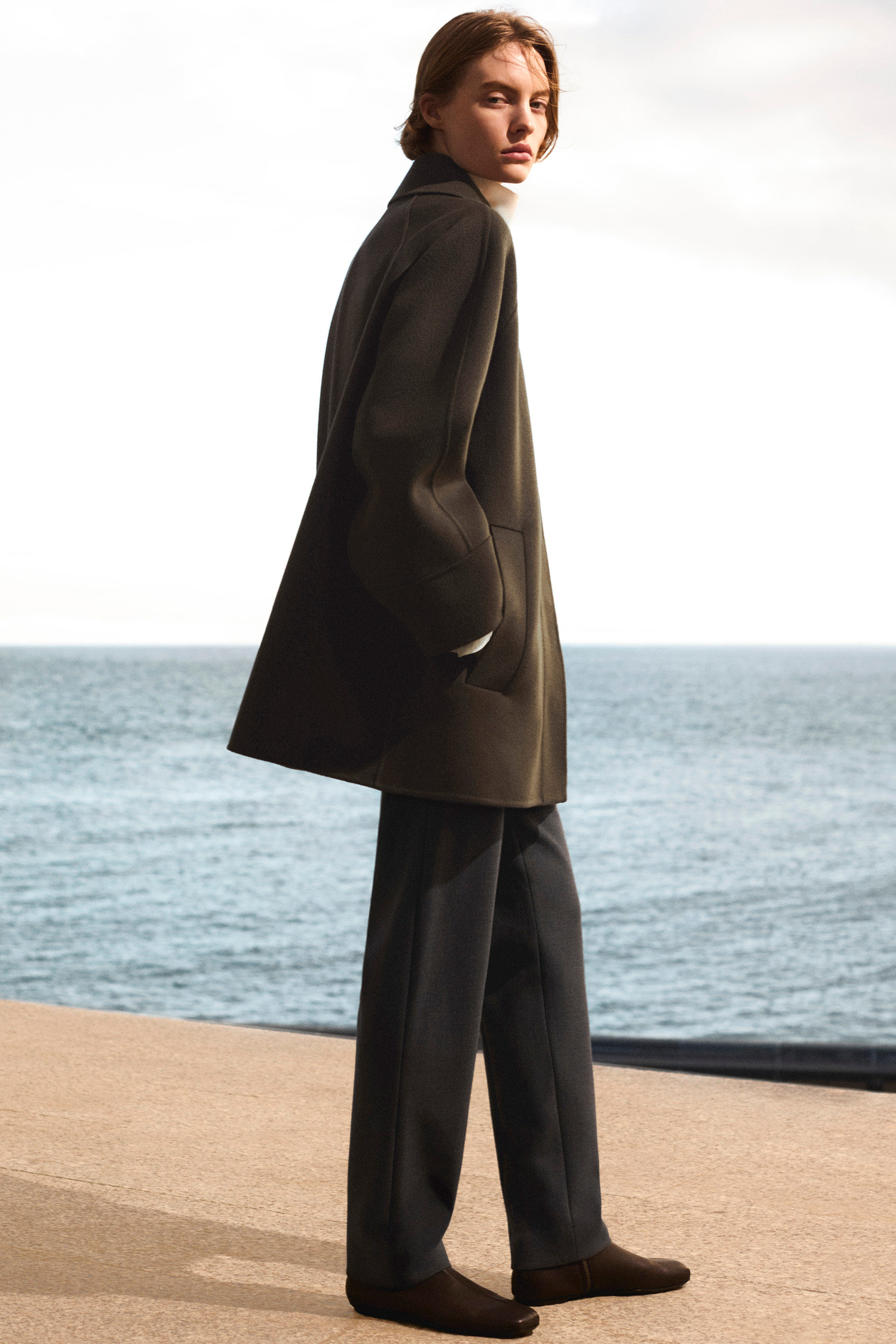 MOCK-NECK DOUBLE-FACED WOOL SHORT COAT - BROWN | COS US