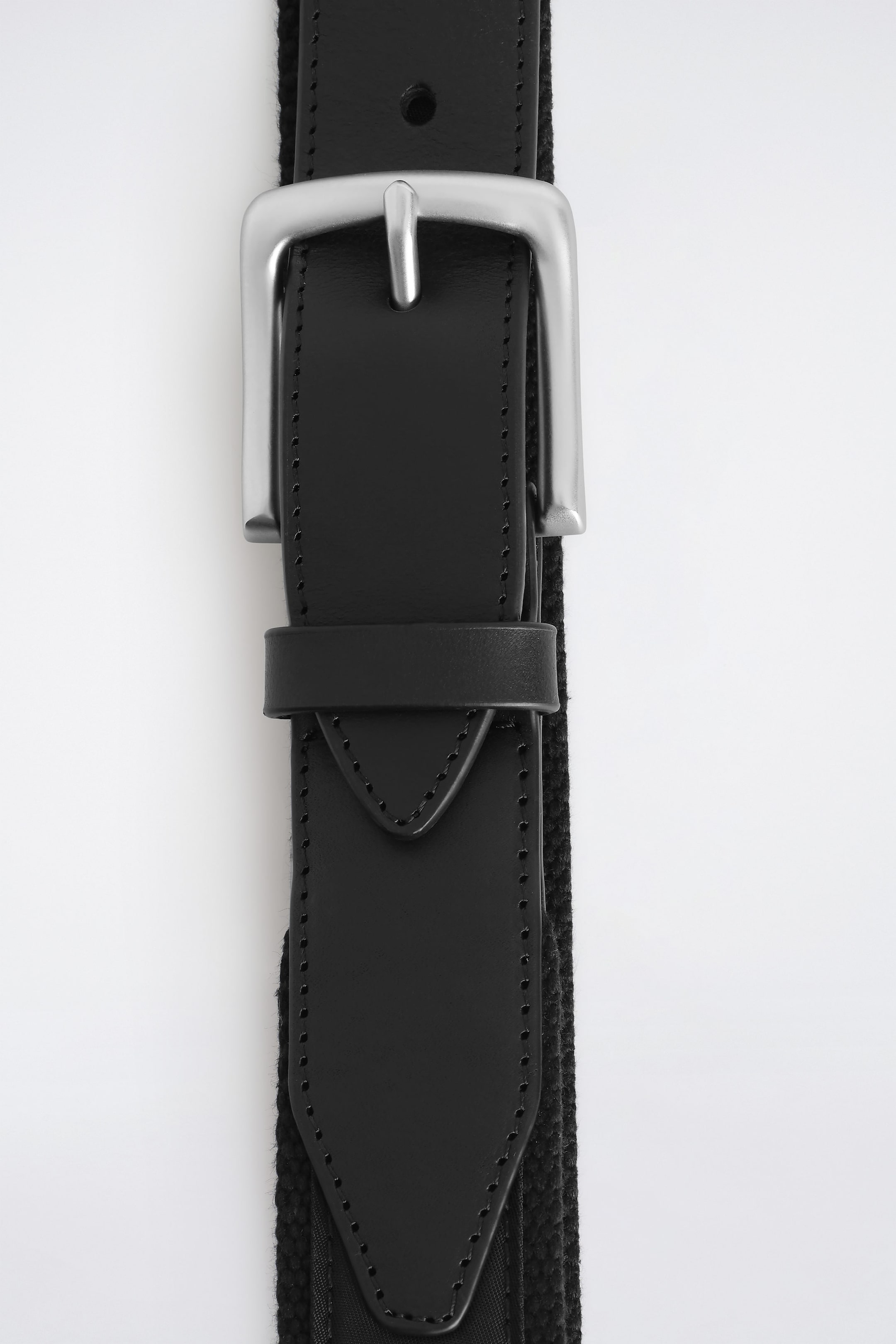 StillMedia/DescriptiveDetail