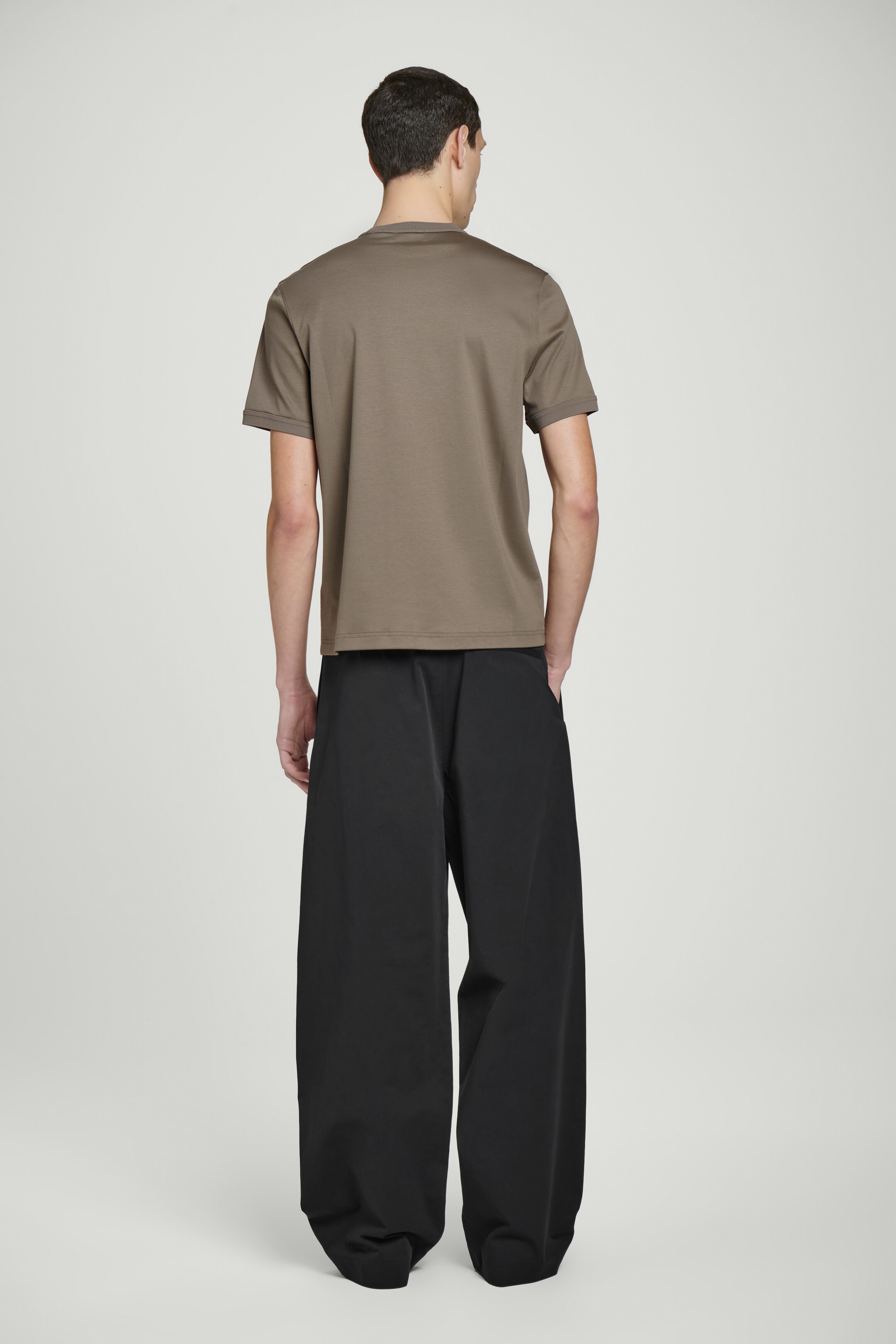 Agrandir l'image: T-SHIRT REGULAR EN COTON MERCERISÉ - TAUPE FONCÉ - HOMME | H&M CH 4