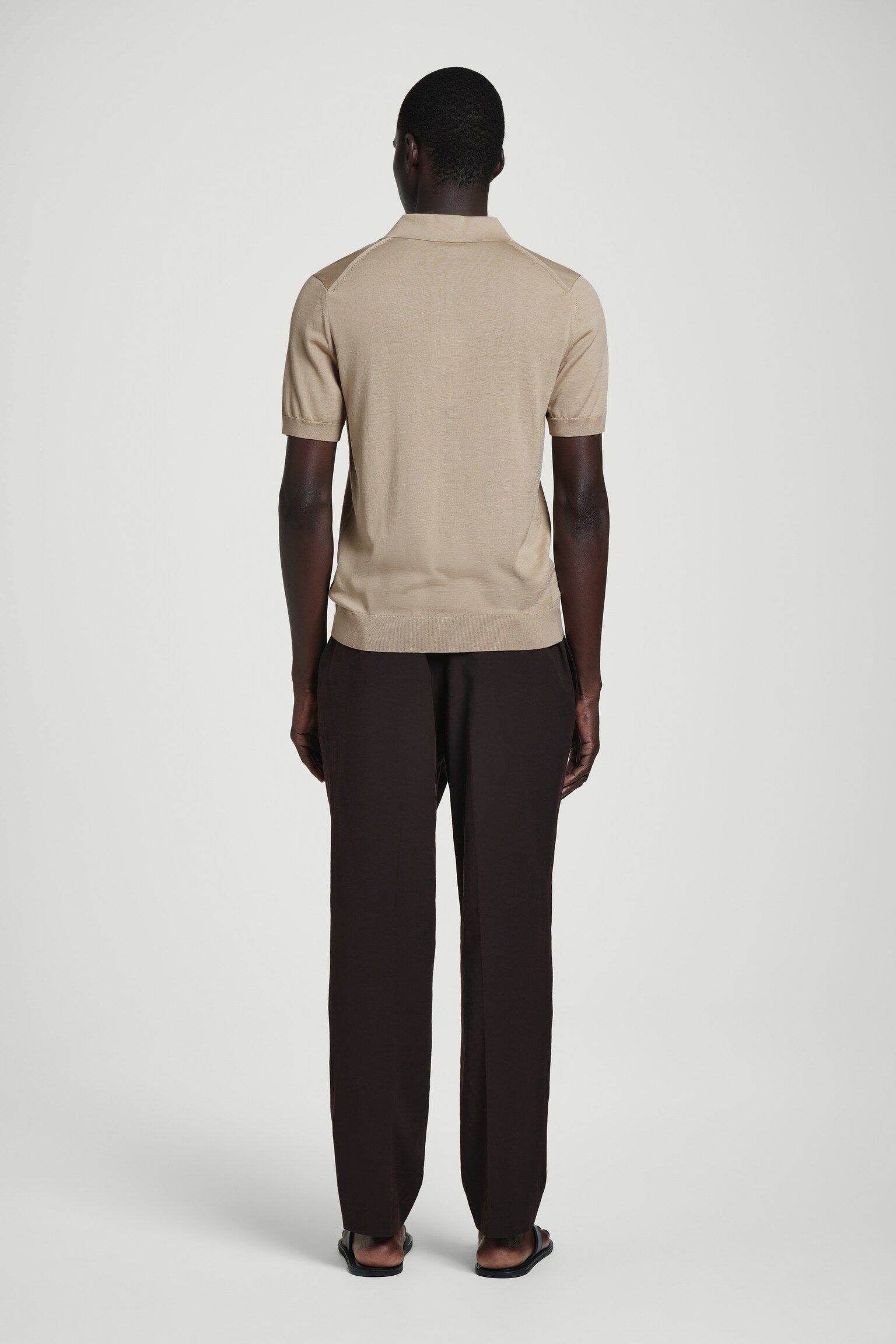 SCHMALES POLOSHIRT AUS SEIDE MIT REISSVERSCHLUSS - MOLE/SCHWARZ - 3