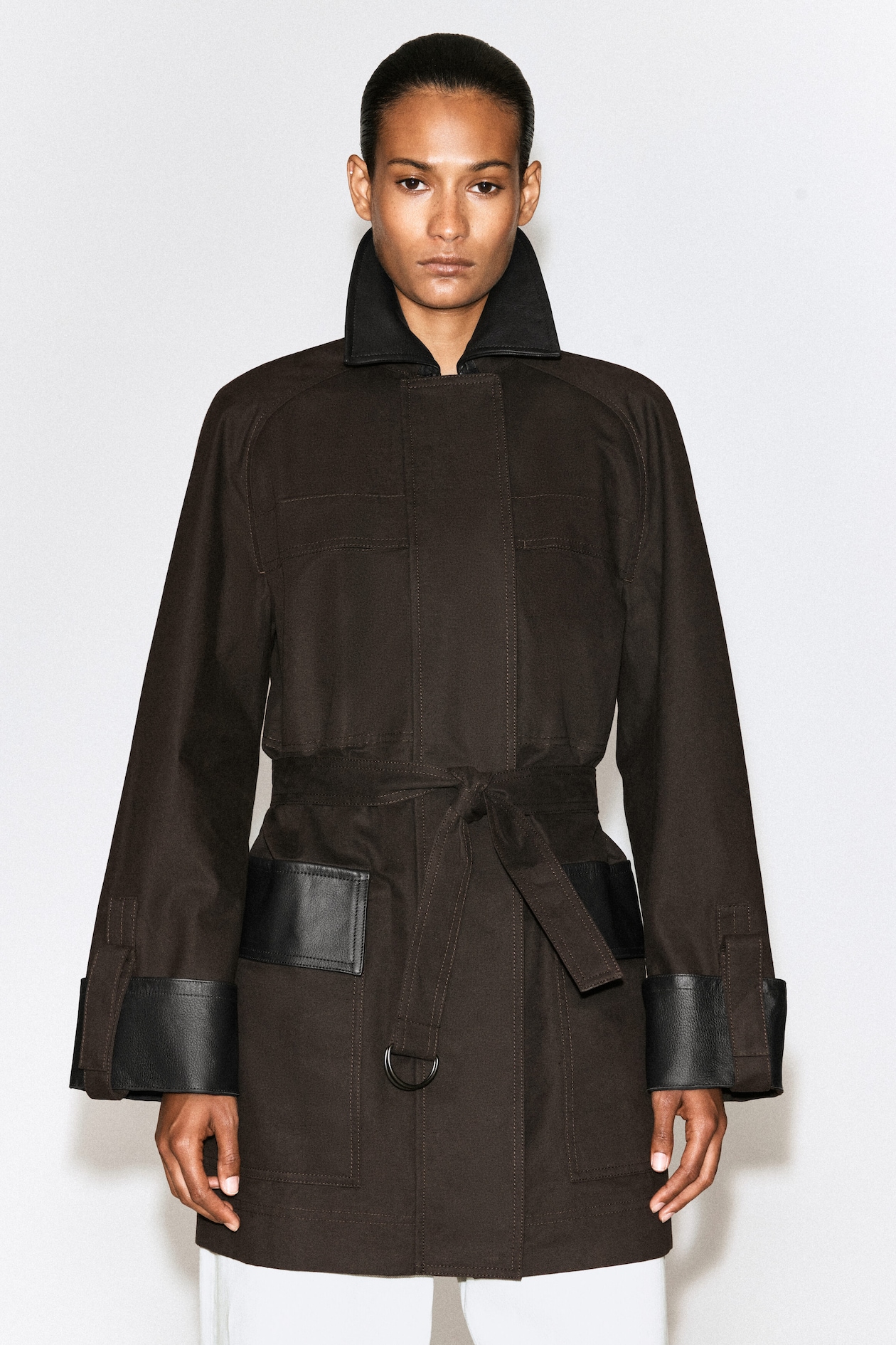 LEATHER-TRIMMED COTTON FIELD COAT — BROWN