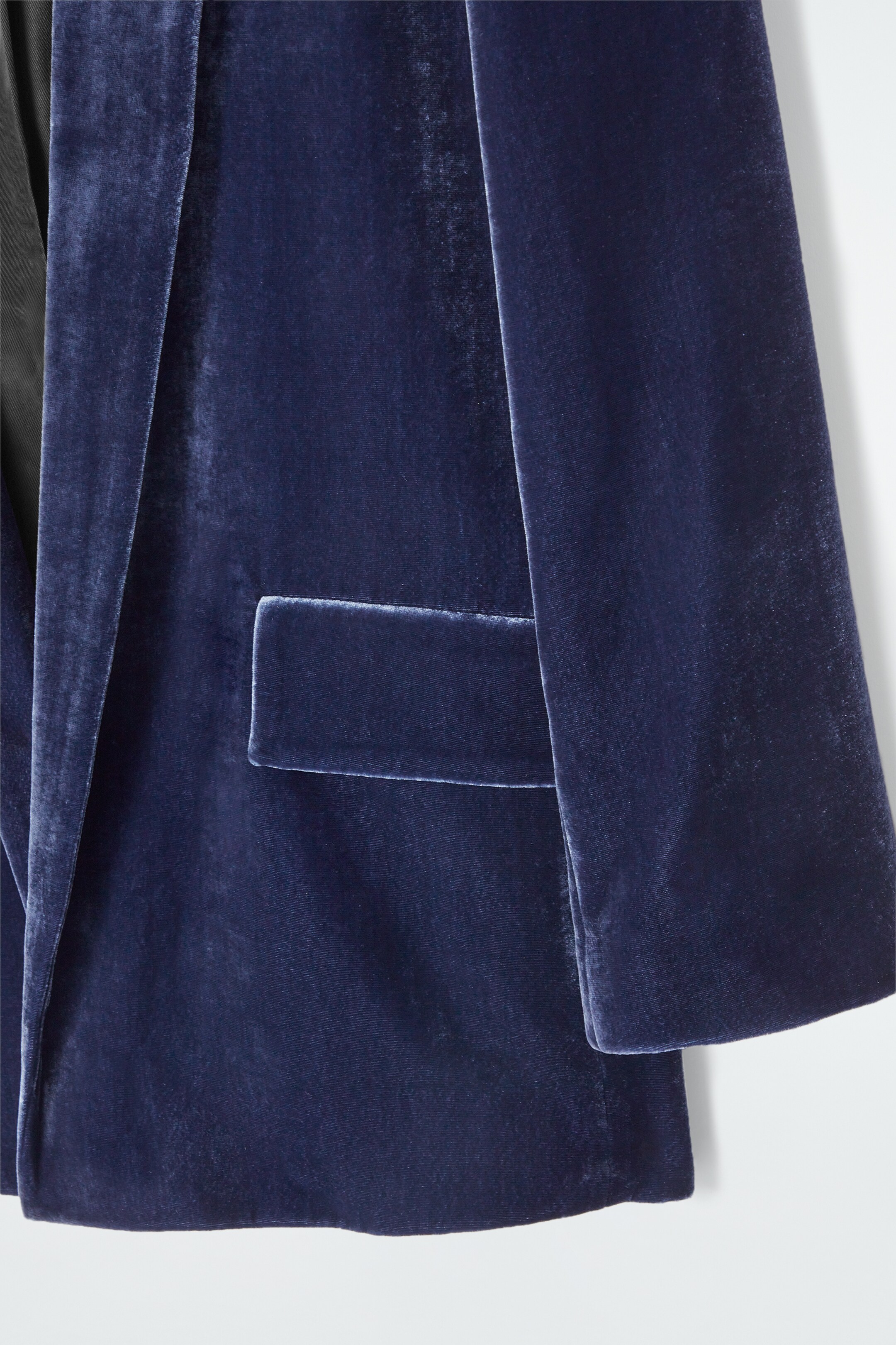 Agrandir l'image: BLAZER EN VELOURS DE SOIE MÉLANGÉE - BLEU - FEMME | H&M CH 8