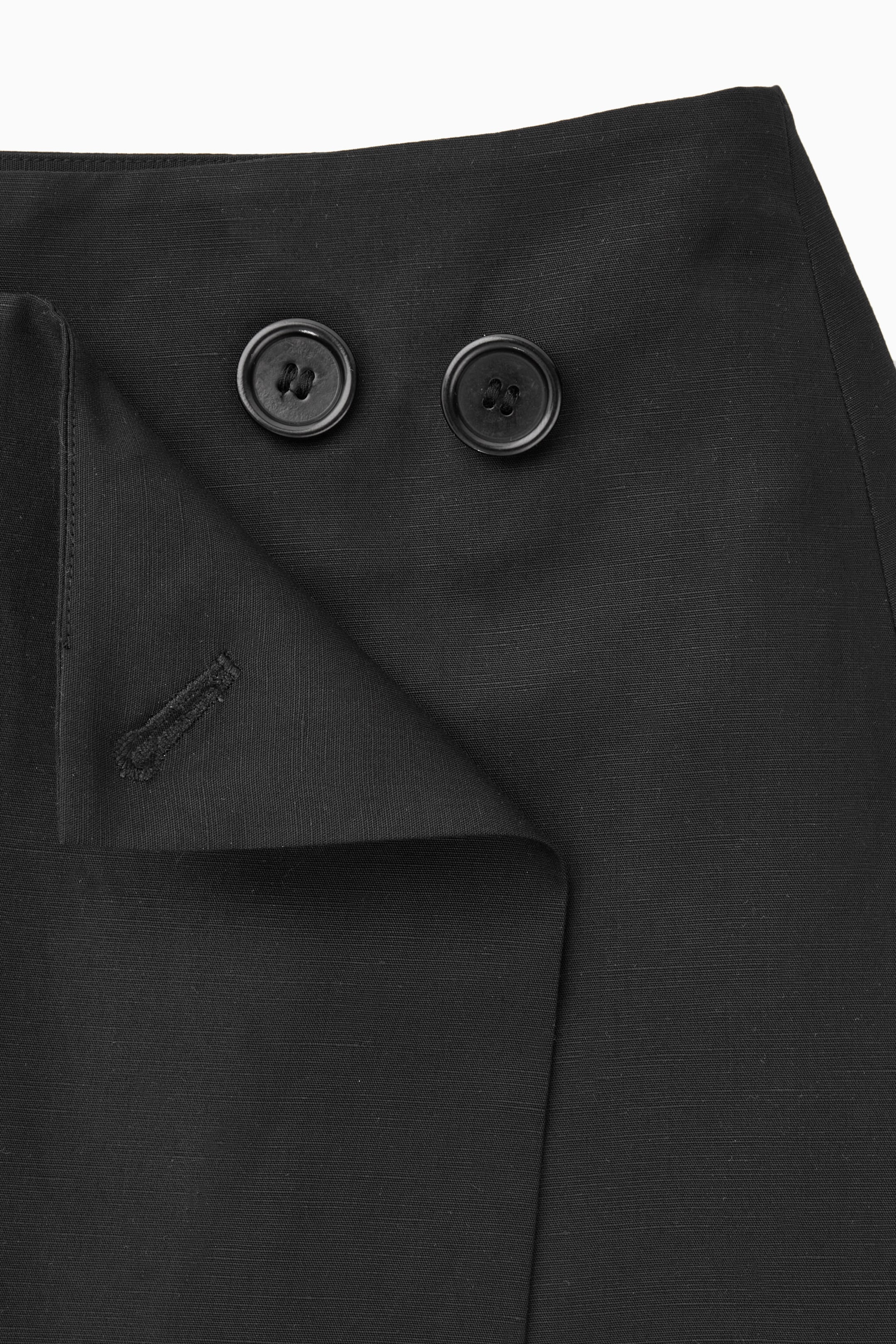 StillMedia/DescriptiveDetail