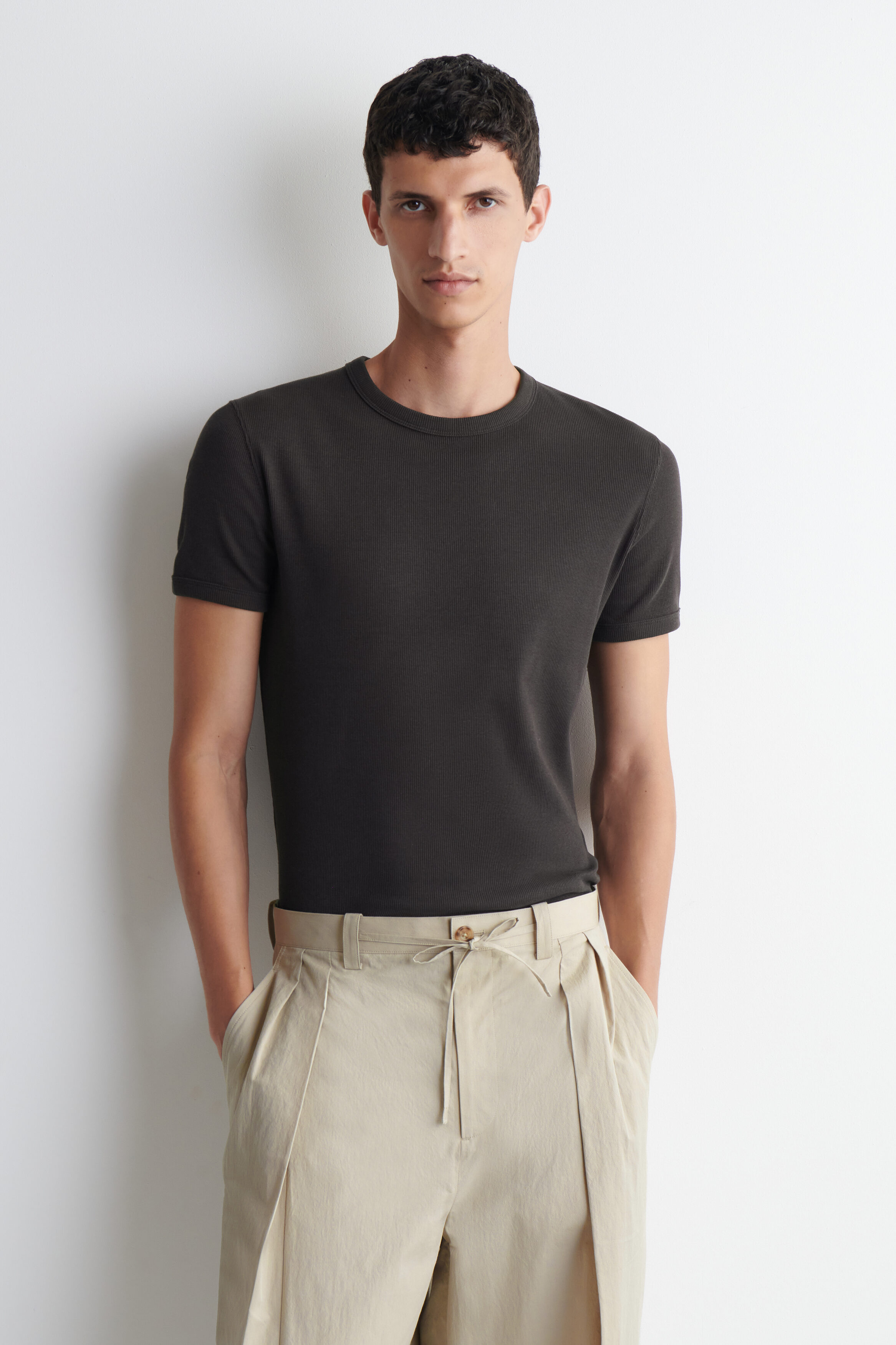 SLIM RIBBED COTTON T-SHIRT - BROWN | COS US