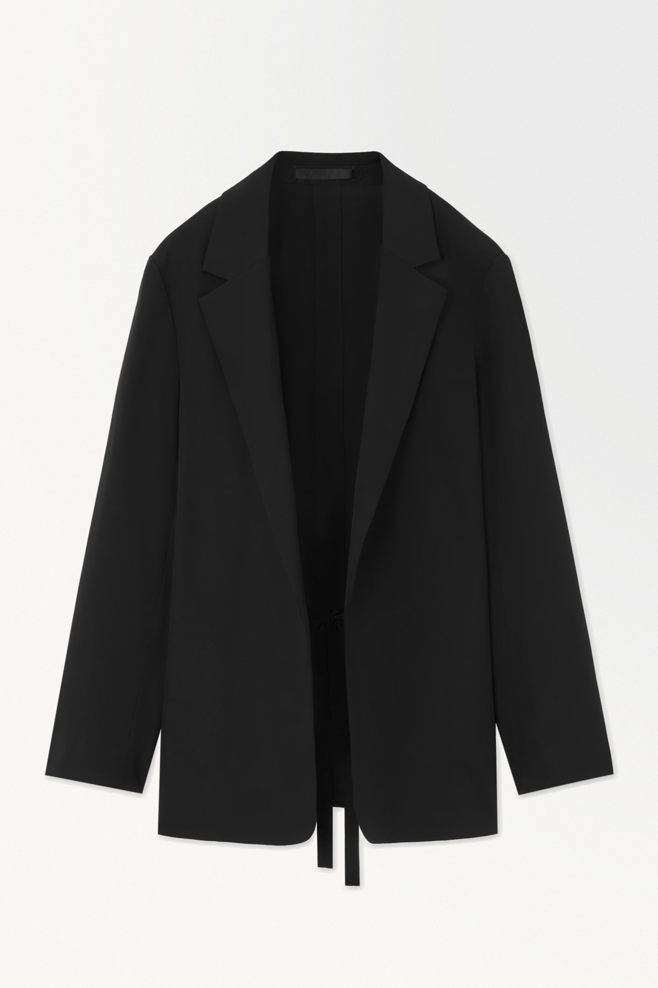 THE RELAXED BELTED BLAZER