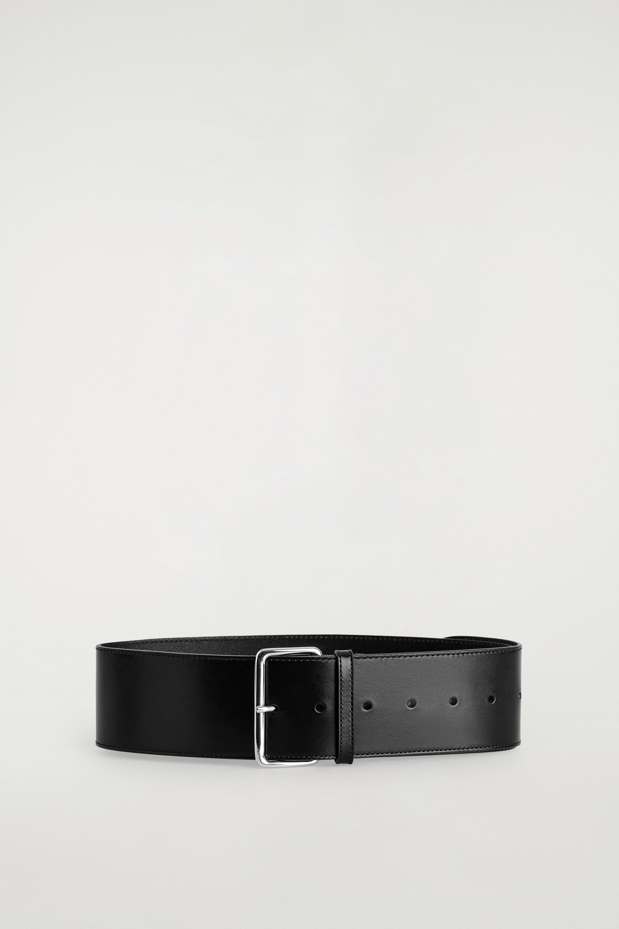 WIDE LEATHER BELT - BLACK | COS US
