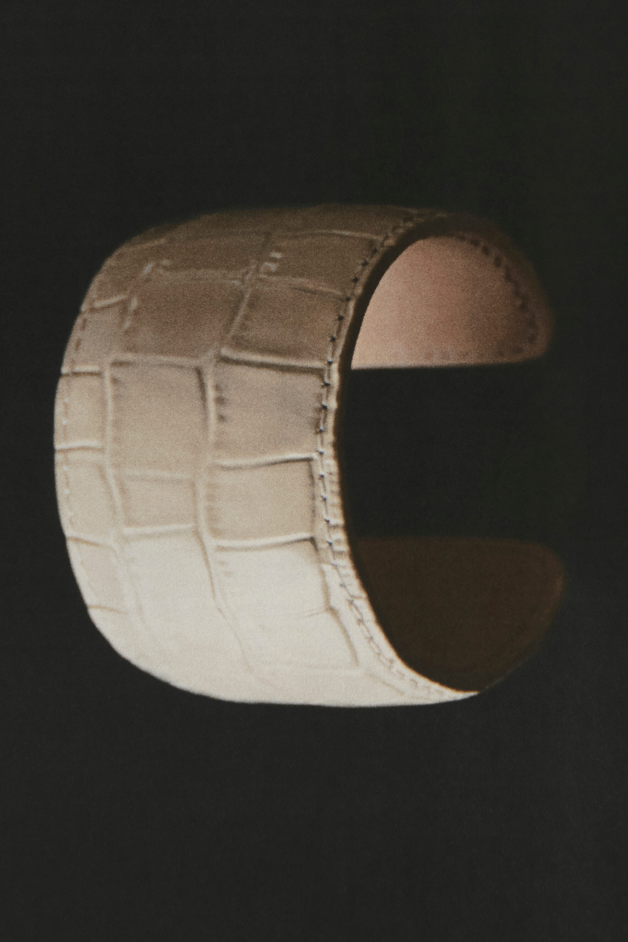 CROC-EFFECT LEATHER CUFF - thumbnail 5