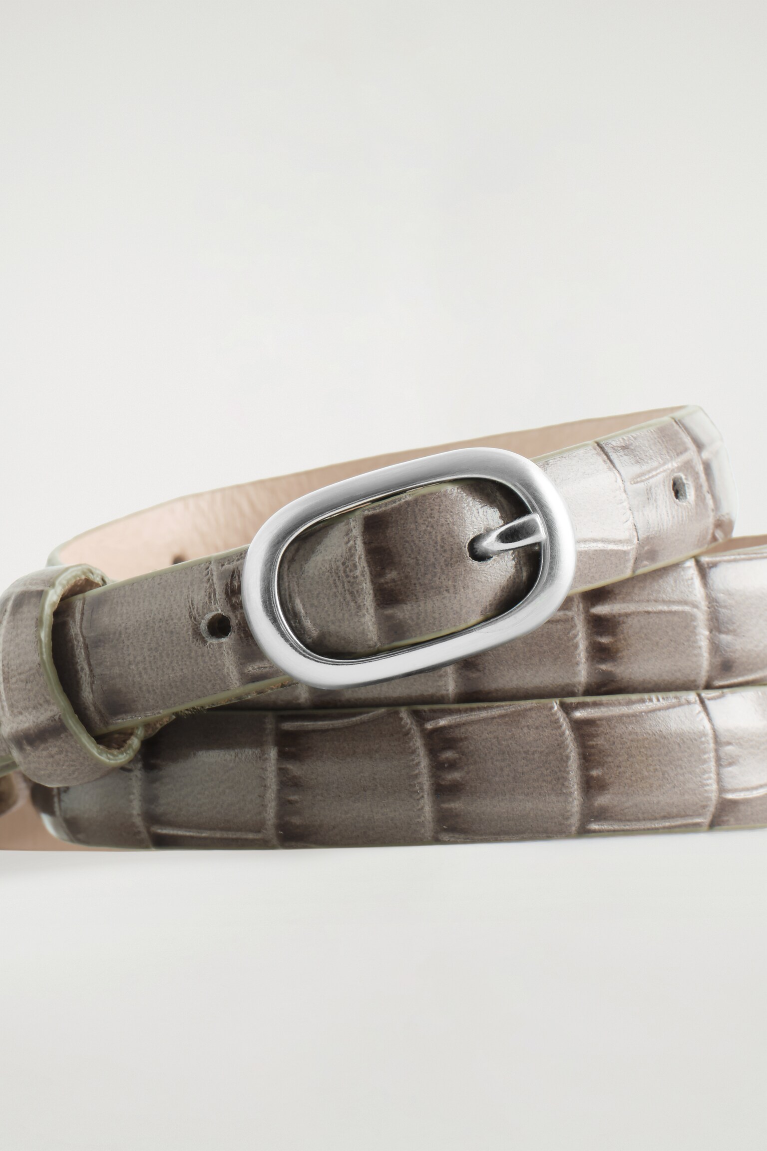 CEINTURE FINE EN CUIR EMBOSSÉ CROCO - BEIGE/BRUN - 4