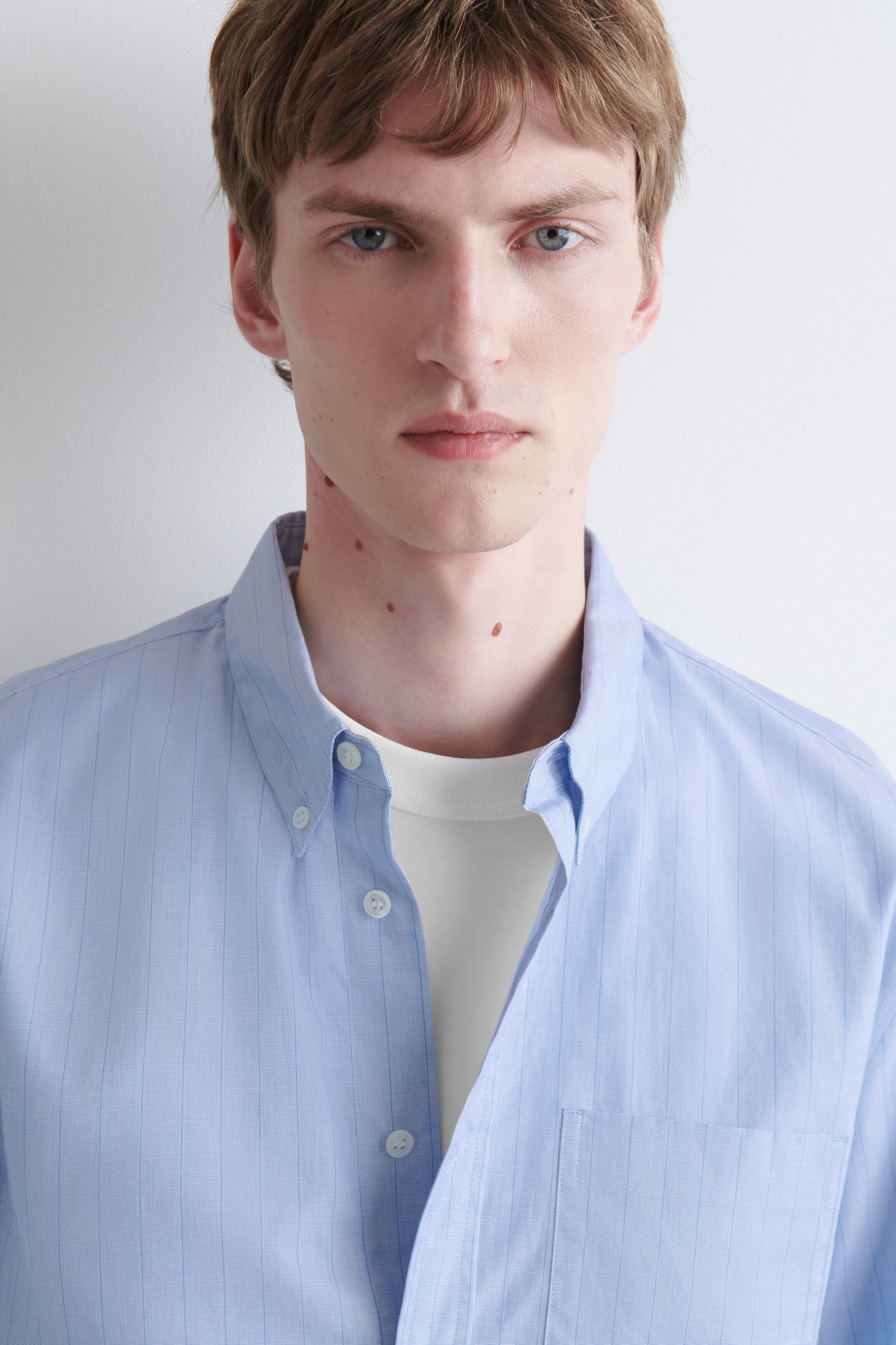 RELAXED PINSTRIPED FIL-À-FIL COTTON SHIRT - thumbnail 5