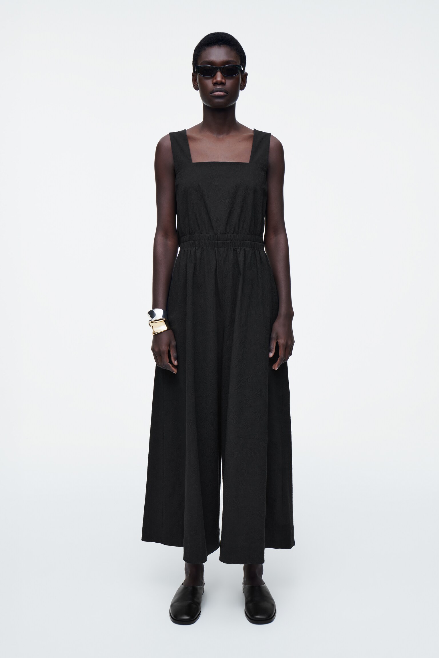 OPEN-BACK SEERSUCKER WIDE-LEG JUMPSUIT - BLACK