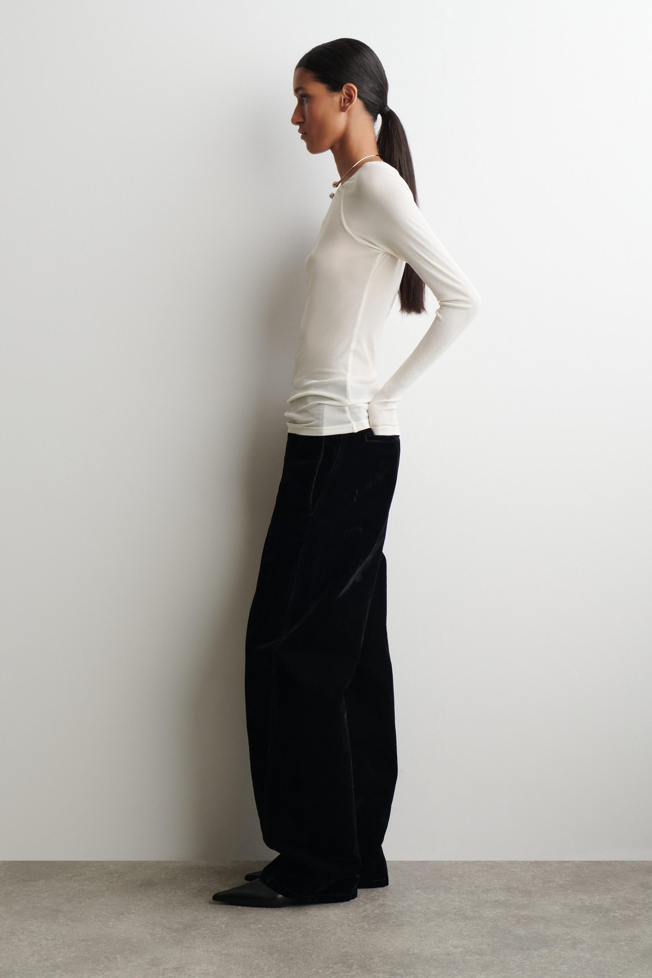 SILK LONG-SLEVELED TOP