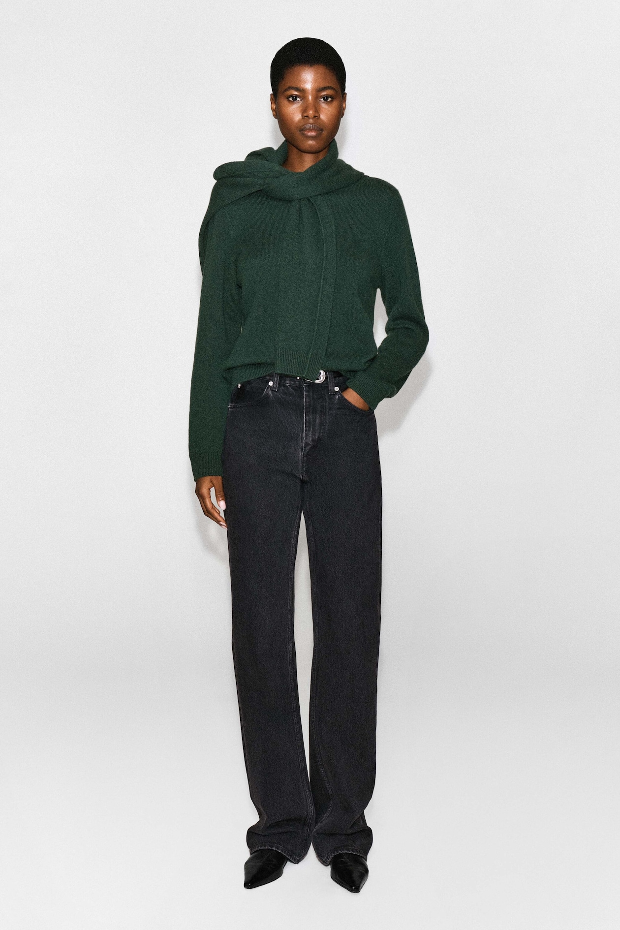 PURE CASHMERE CREW-NECK SWEATER — FOREST GREEN