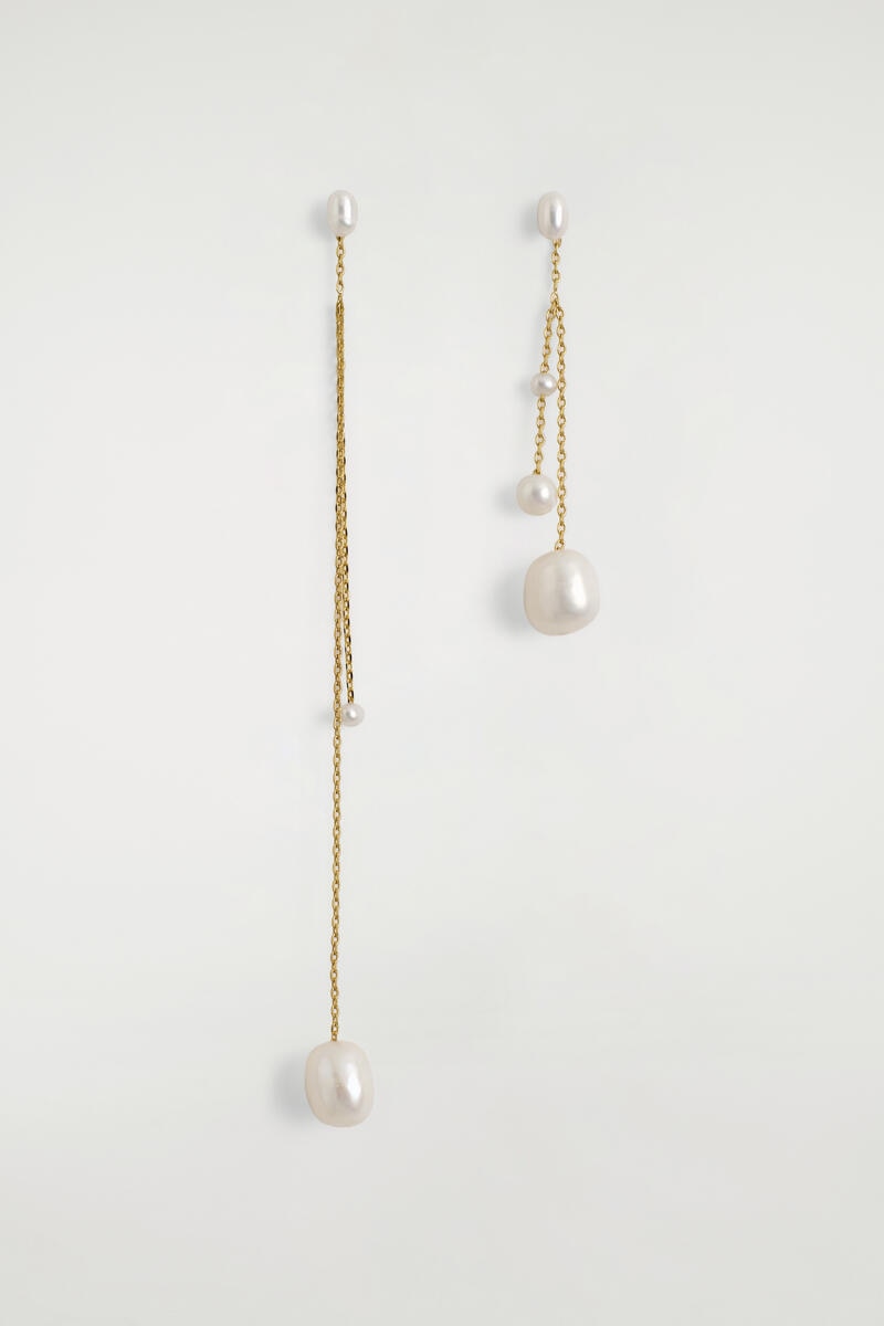 Mismatched Chain Freshwater Pearl Earrings