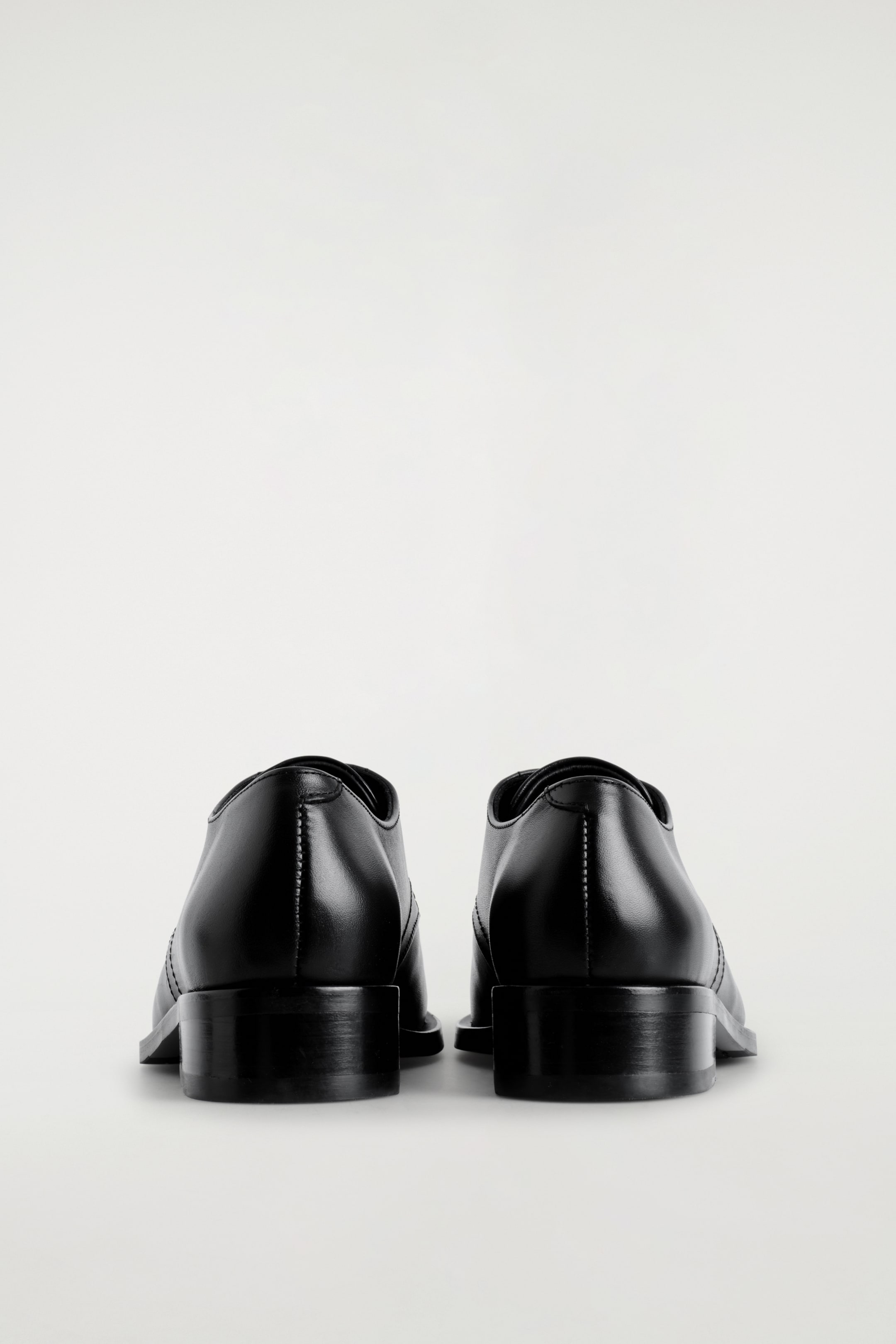 Grotere afbeelding bekijken: LEREN DERBY SCHOENEN - ZWART - DAMES | H&M BE 5