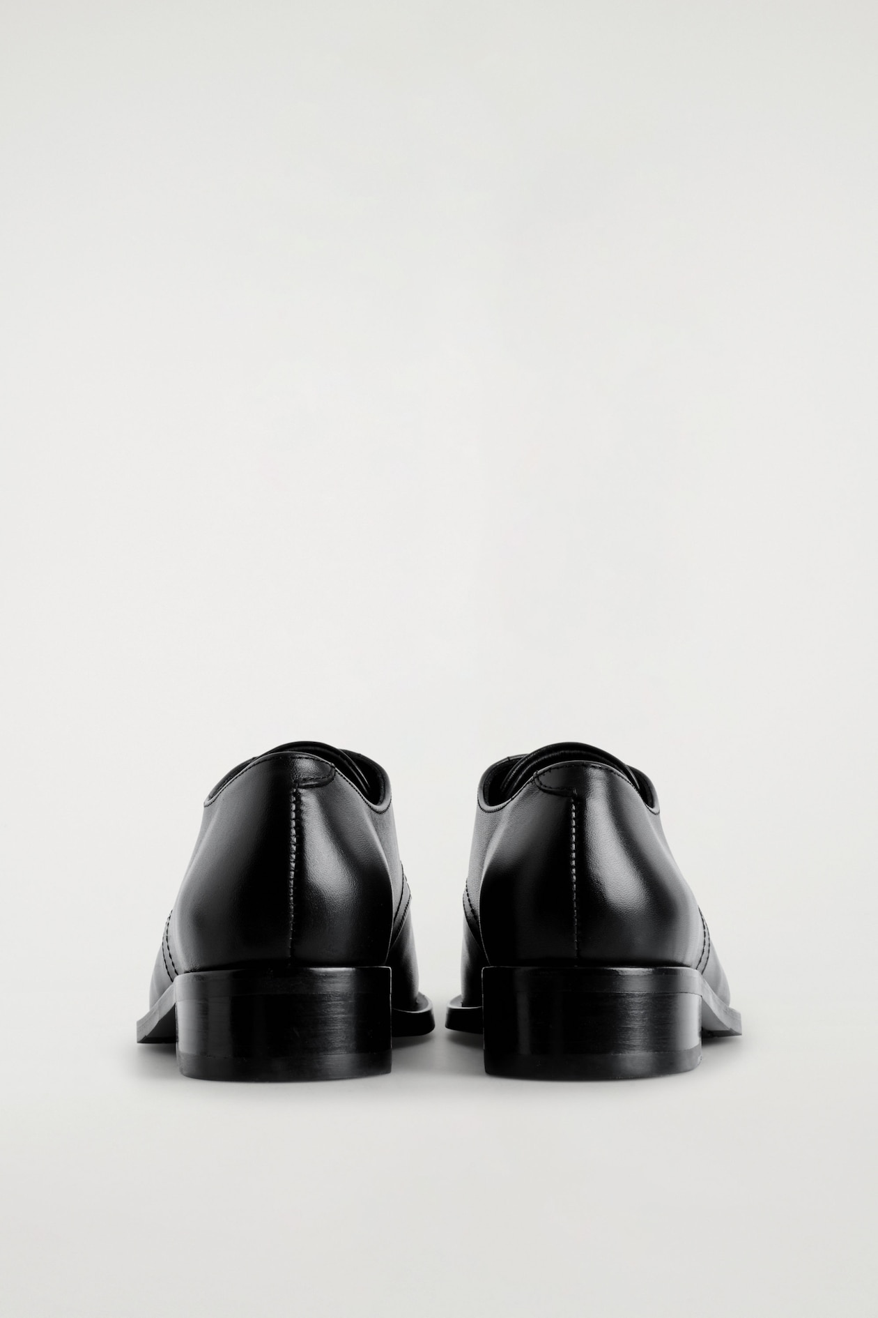 LEATHER DERBY SHOES — BLACK