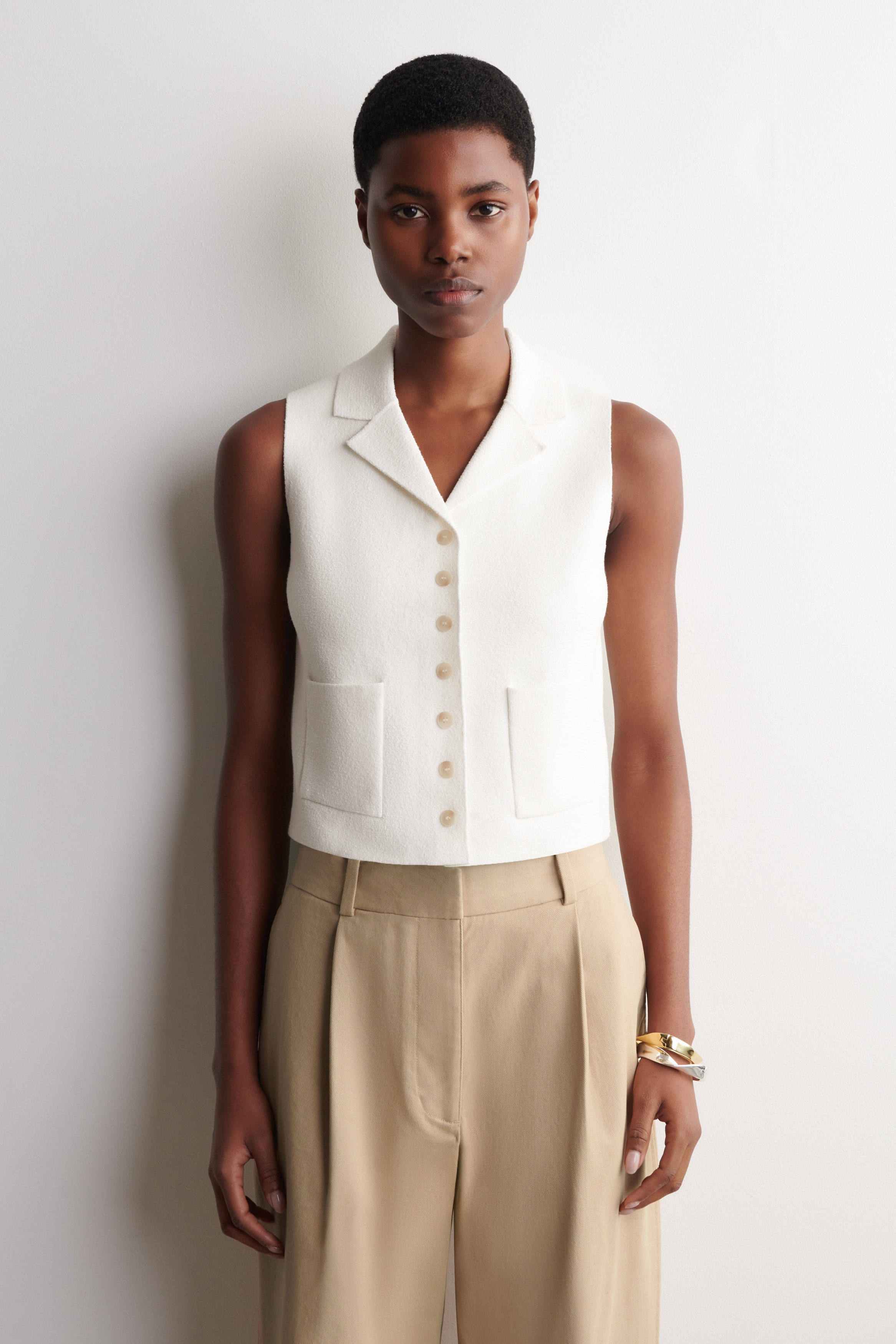 【yo BIOTOP】Compact sheer vest 白 BIOTOP(ビオトープ) / 【yo BIOTOP】Compact sheer vest (トップス