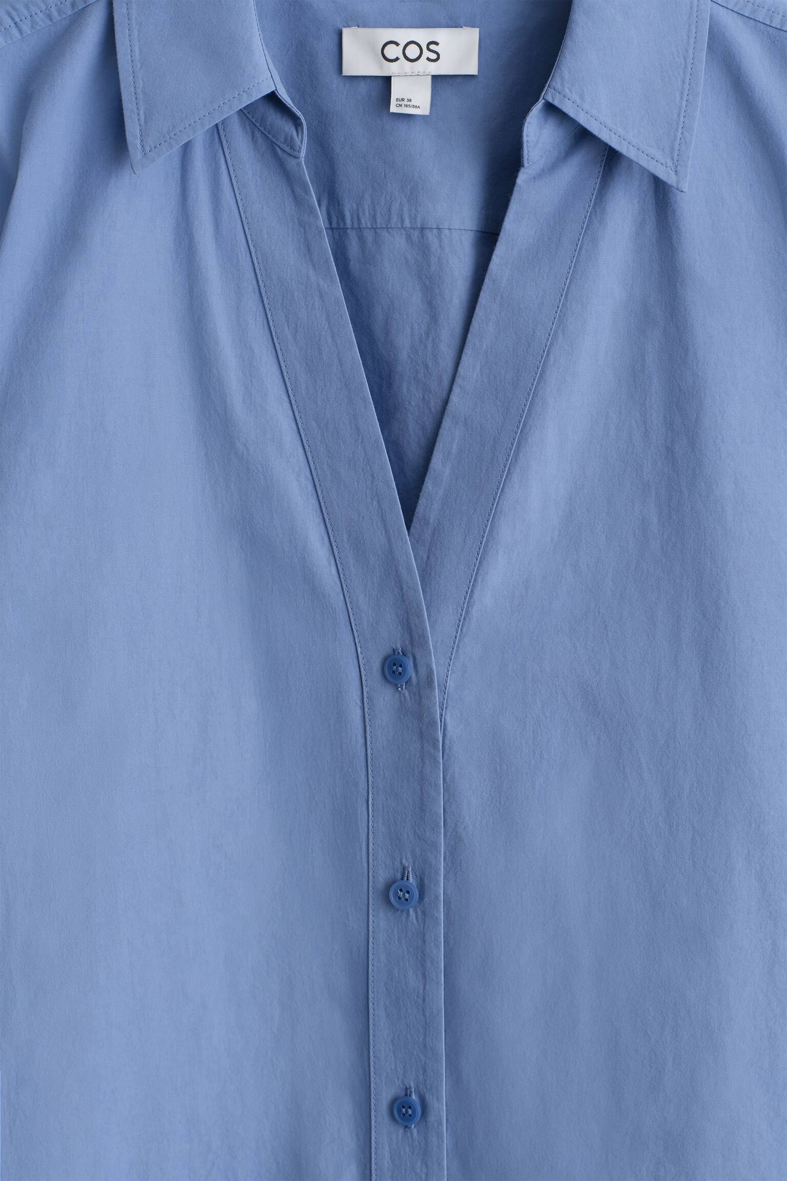 CAMASĂ DIN POPLIN DE BUMBAC CU GULER DESCHIS - ALBASTRU/BEJ / CU DUNGI - 5