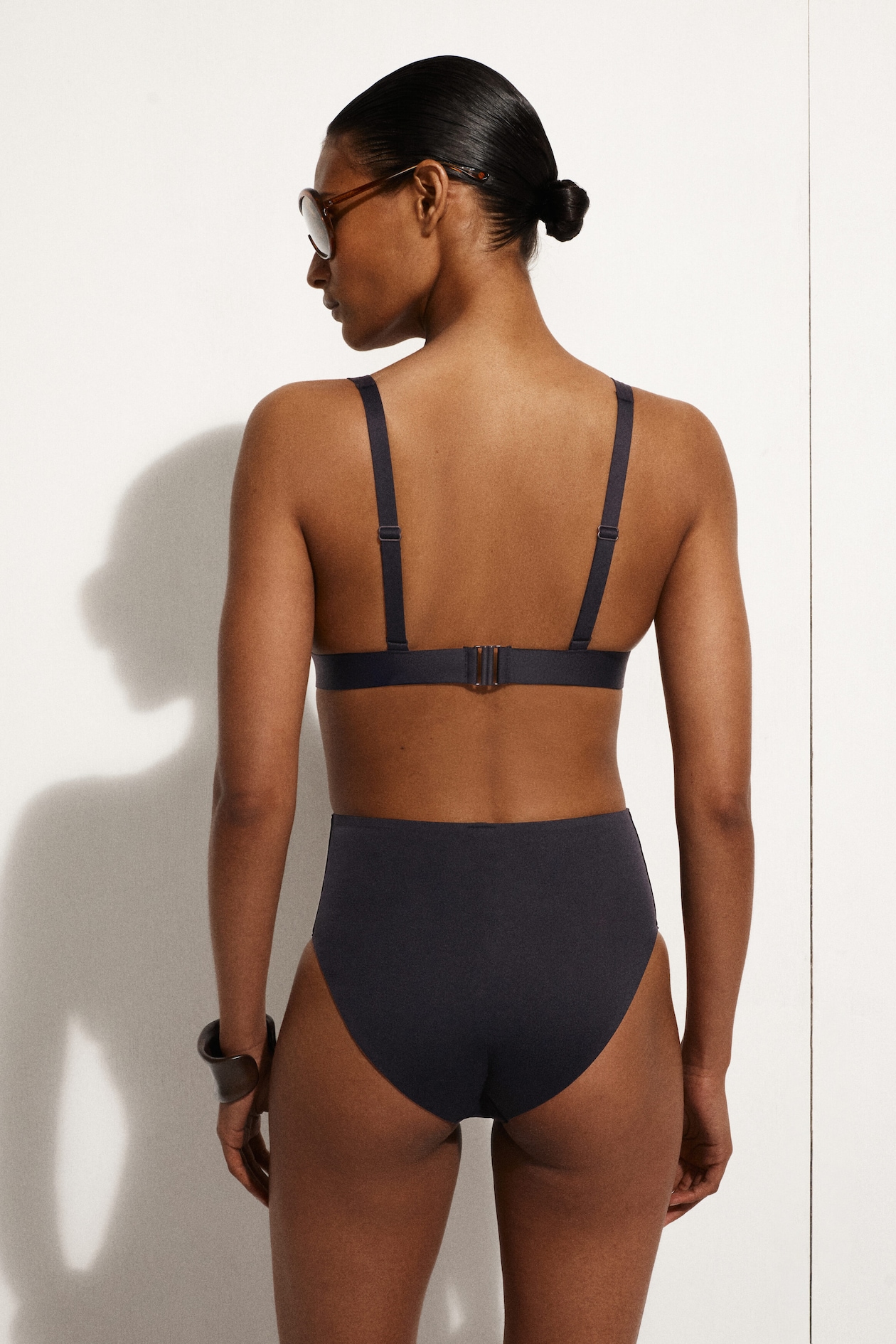 BONDED-SCUBA V-NECK BIKINI TOP — NAVY
