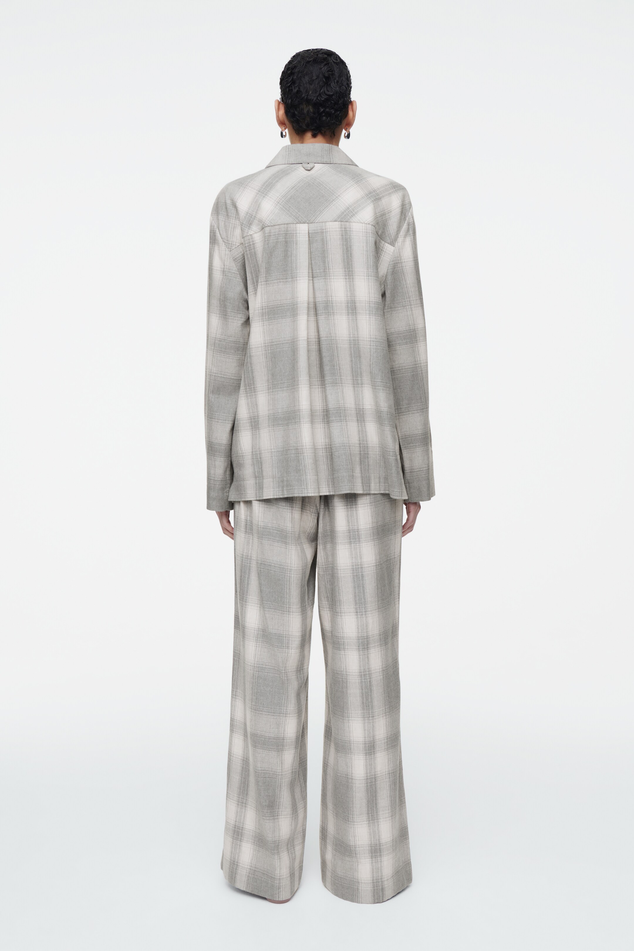 Agrandir l'image: PANTALON DE PYJAMA EN FLANELLE À CARREAUX - GRIS / CARREAUX - FEMME | H&M CH 3
