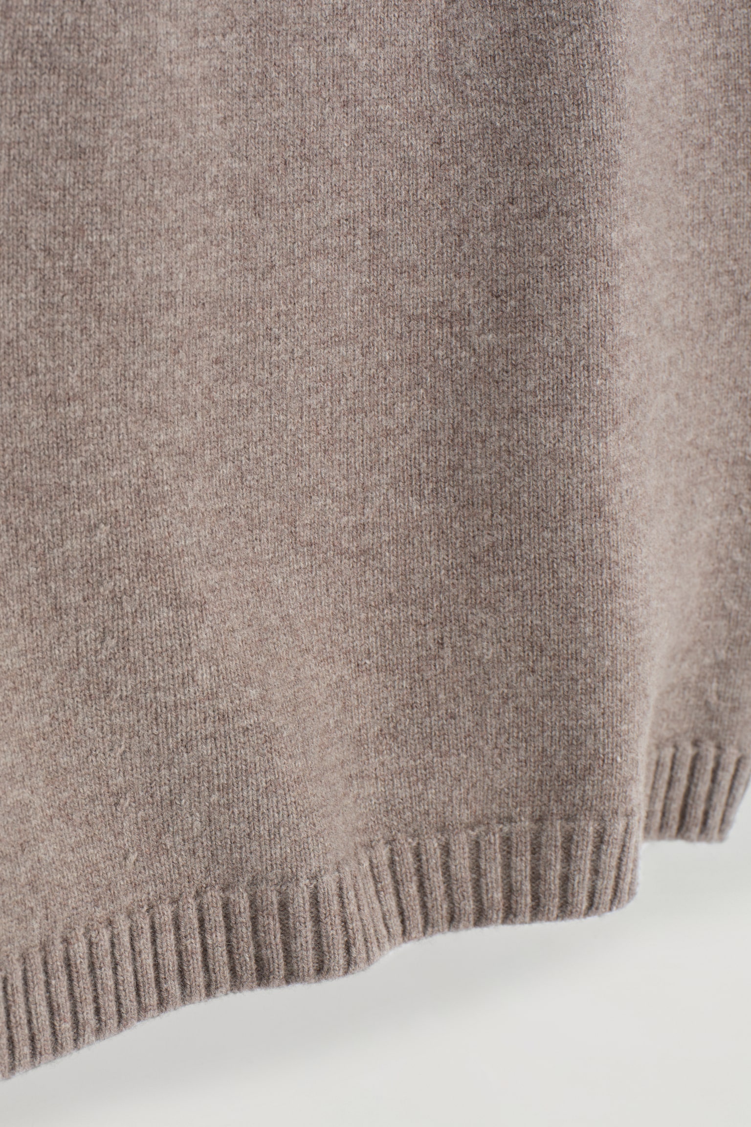 MINI-JUPE EN LAINE MÉRINOS - TAUPE - 9