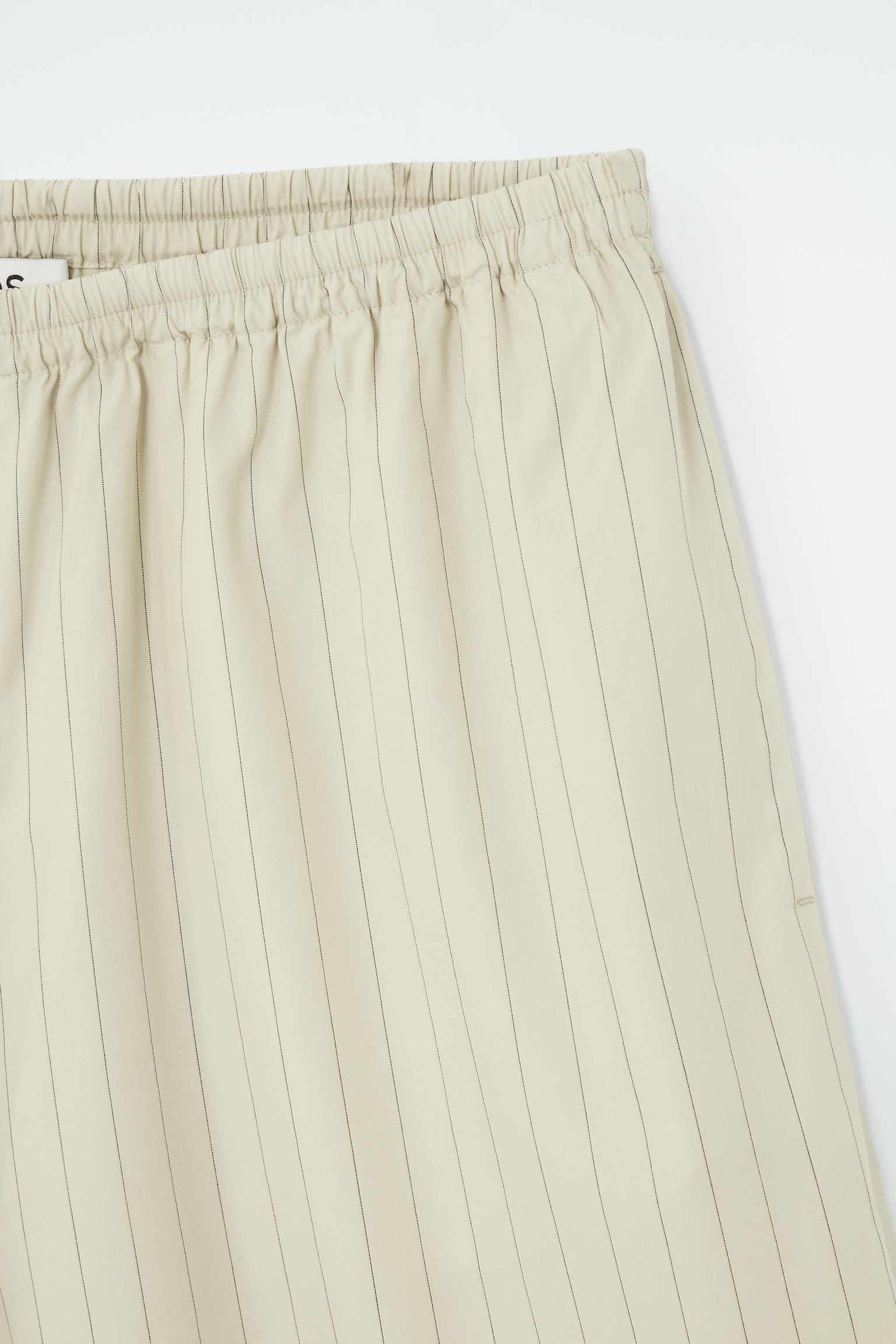 PINSTRIPED KNEE-LENGTH SHORTS - CREAM / PINSTRIPED - 2