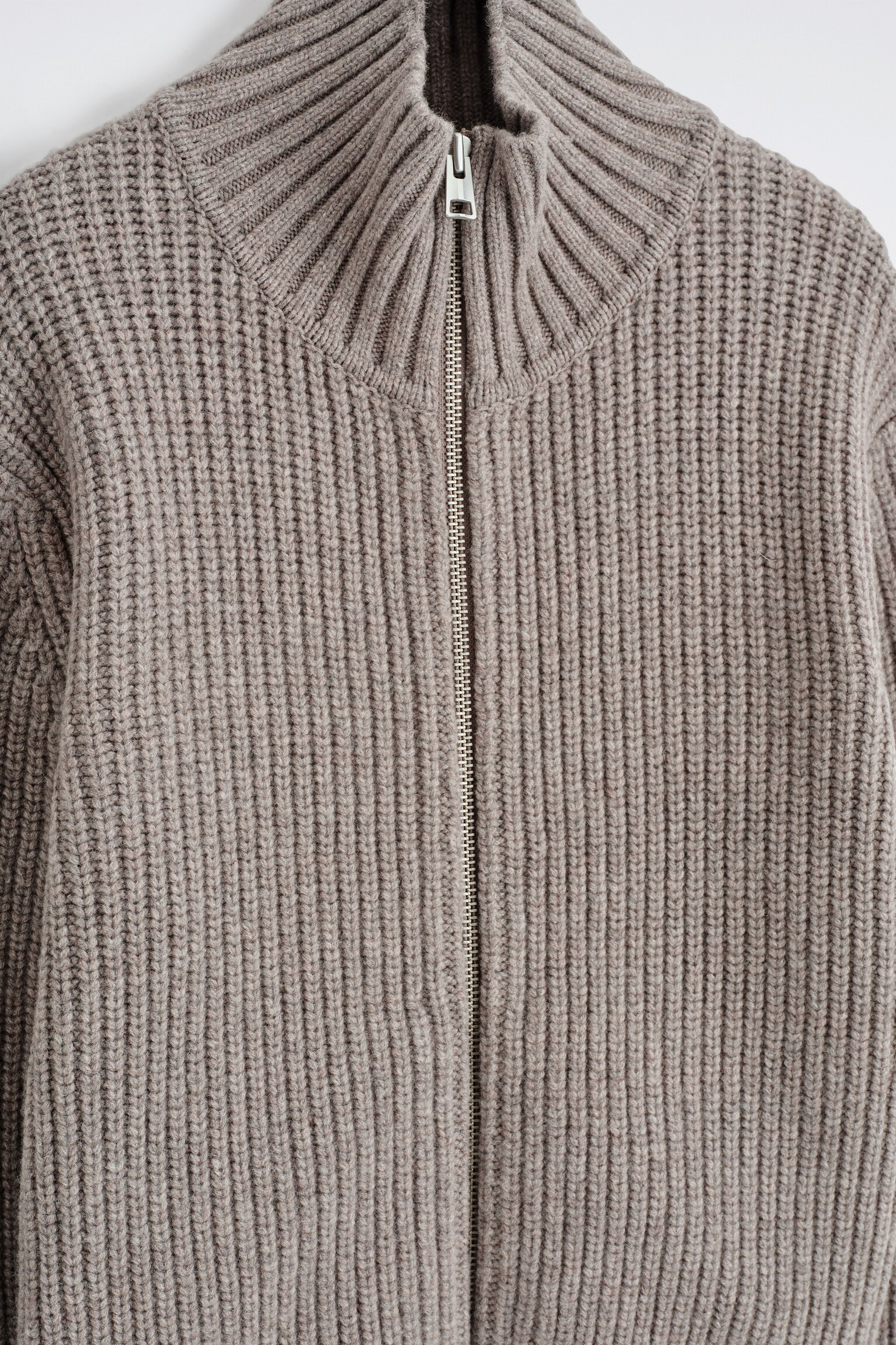 FUNNEL-NECK KNITTED WOOL JACKET - STONE/CHARCOAL - 3