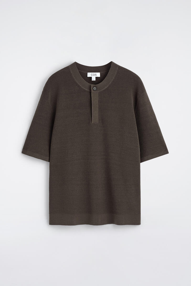 Knitted Linen Henley T-Shirt in Brown
