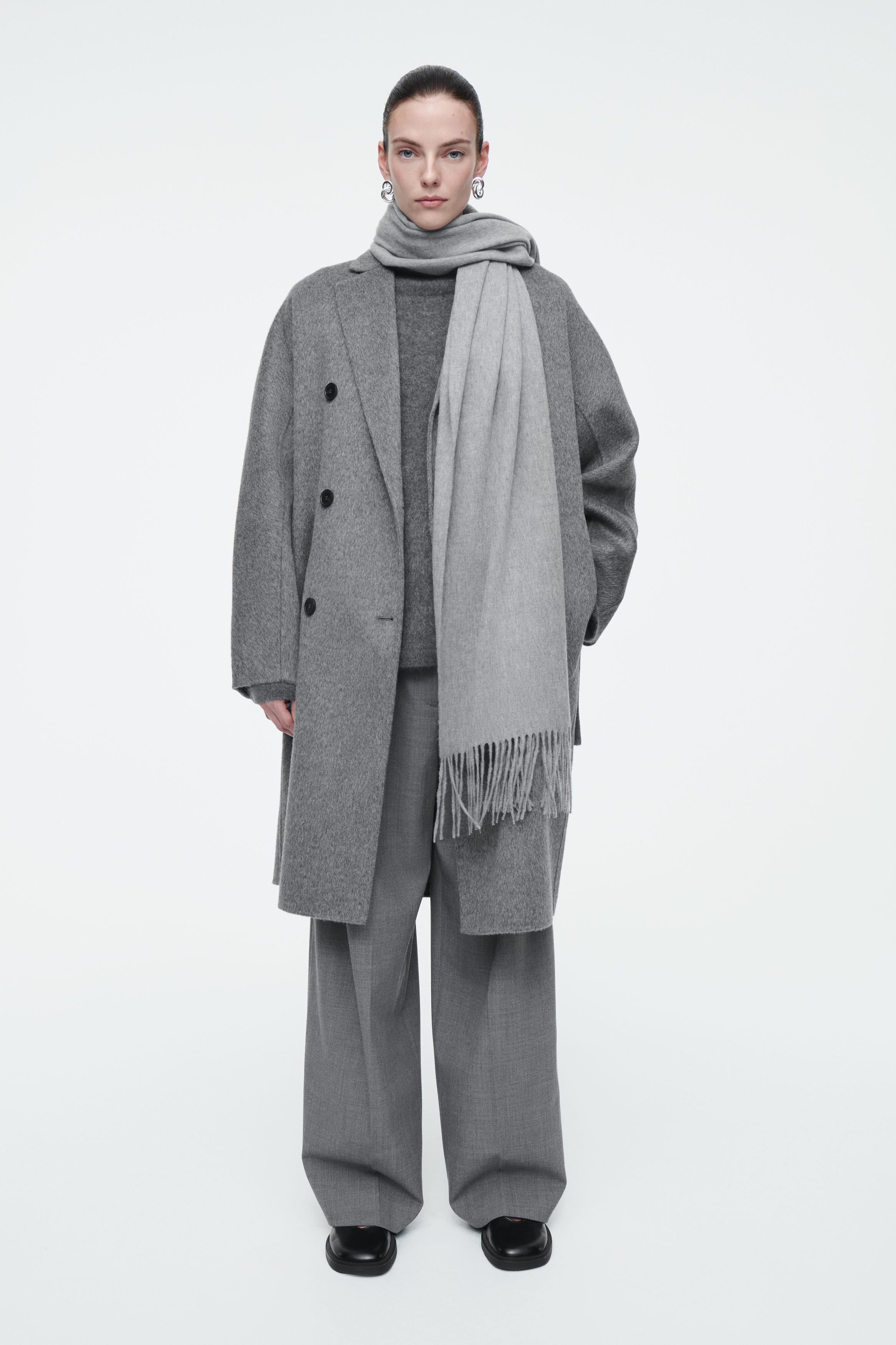 【関税込み】Jp Scarf - PATOU - Wool - Grey Patou JP Ribbed Scarf | Grey | FARFETCH