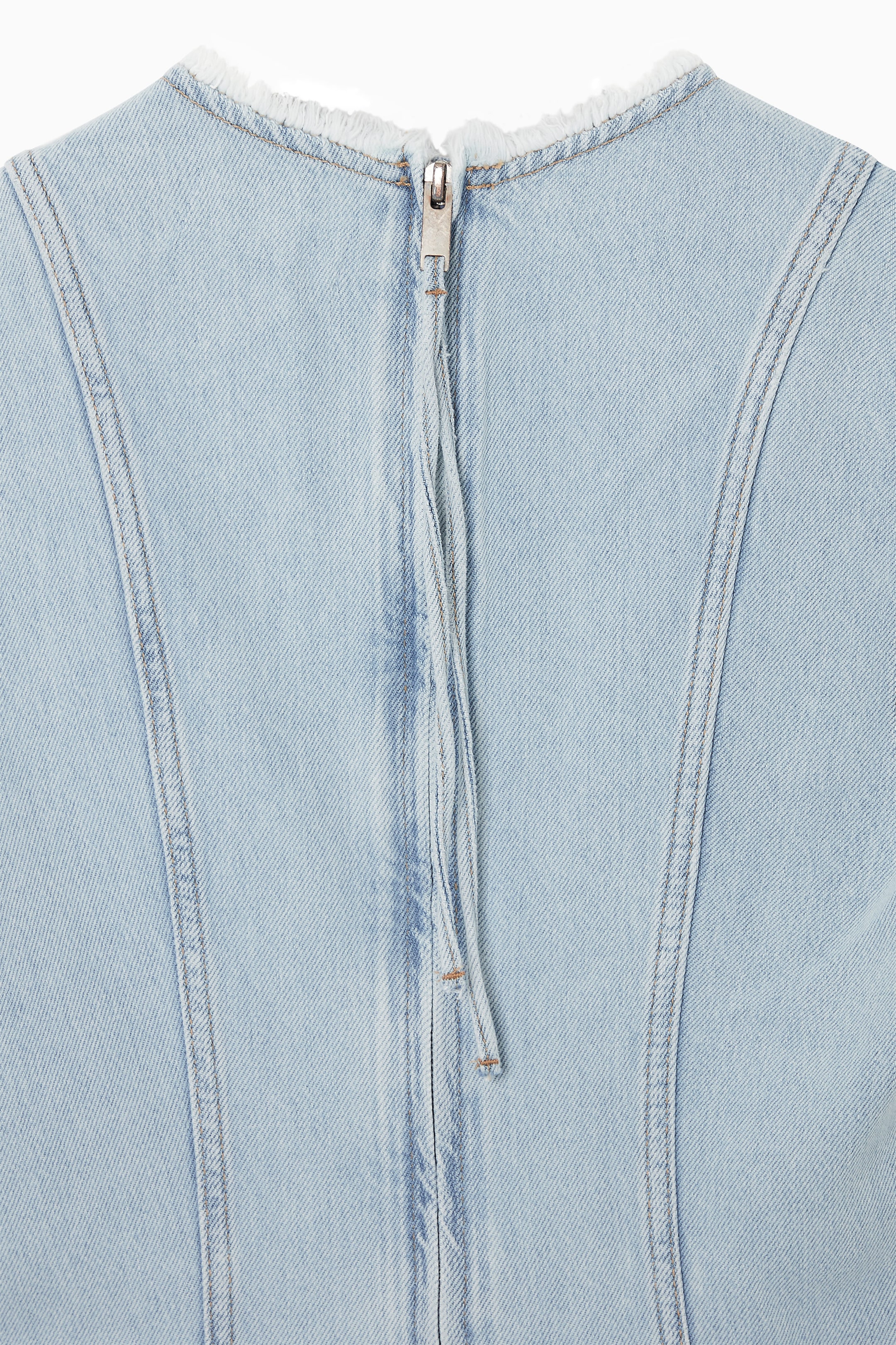 StillMedia/DescriptiveDetail