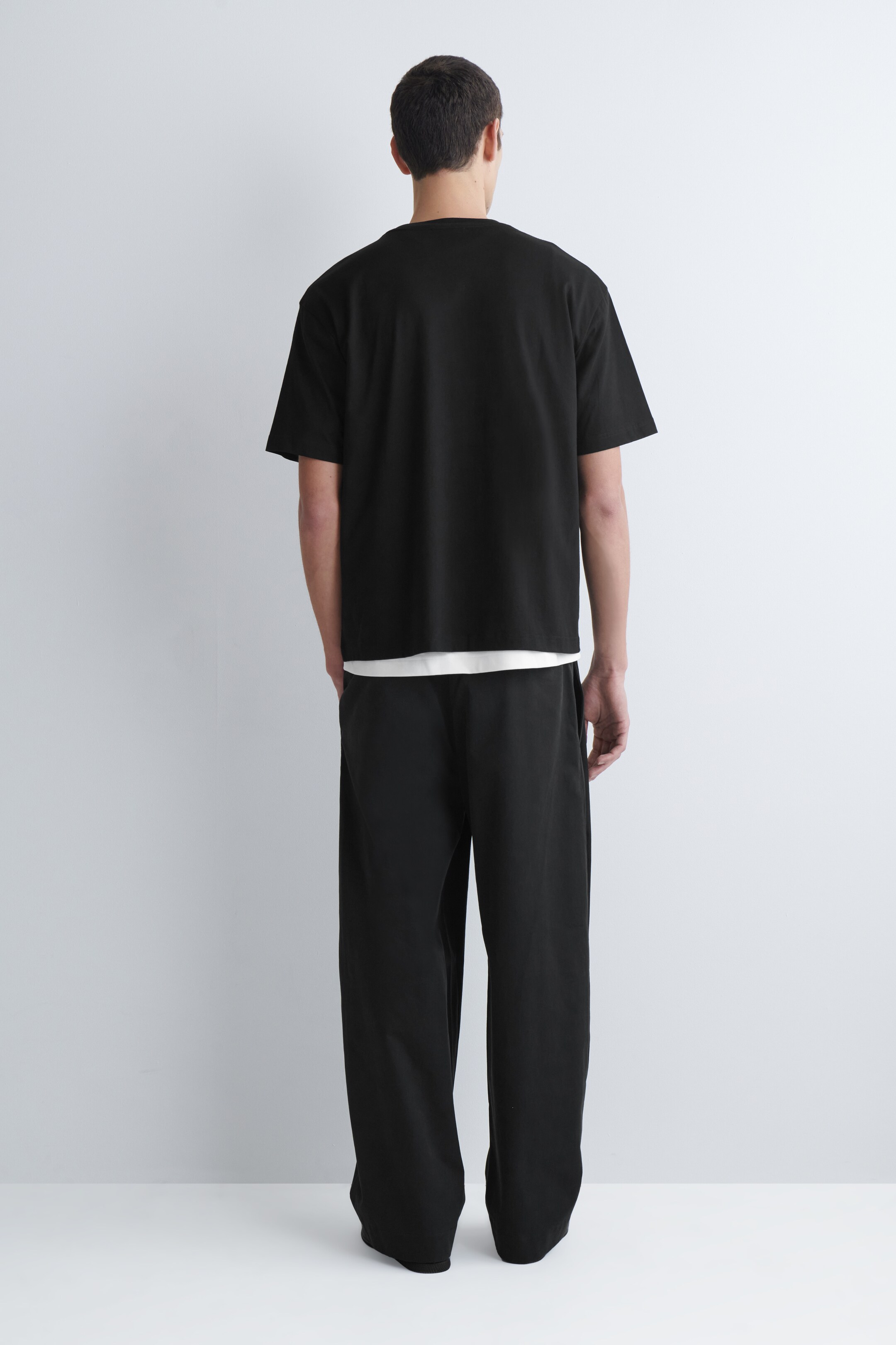 Agrandir l'image: T-SHIRT DÉCONTRACTÉ EN COTON LÉGER - NOIR - HOMME | H&M CH 4