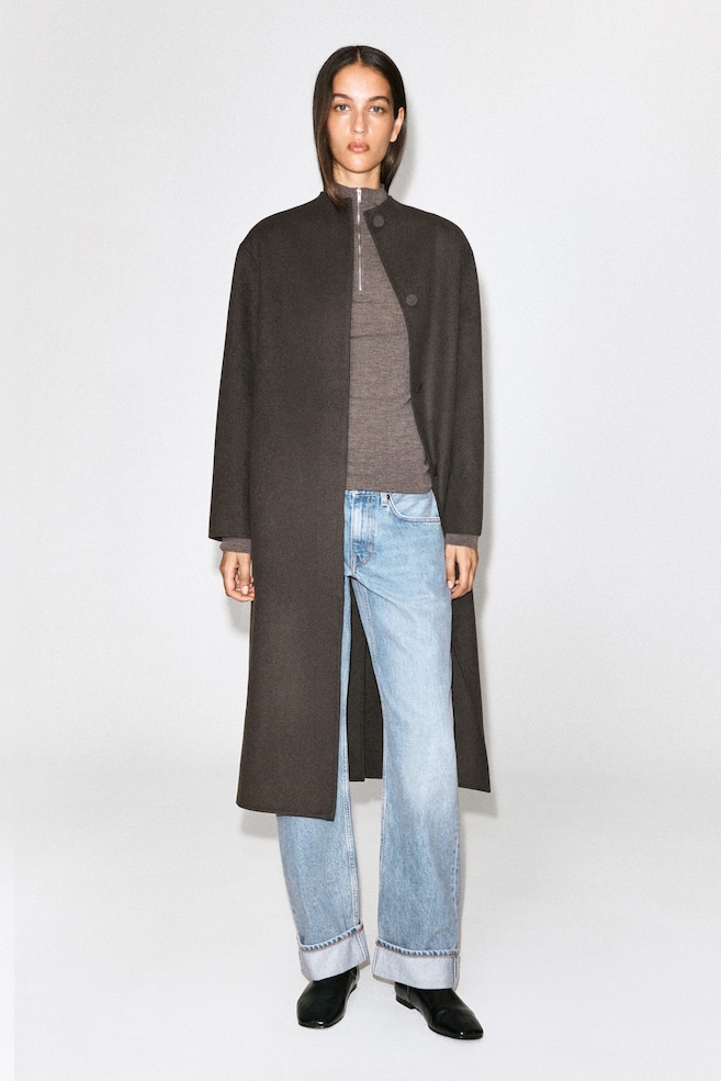 FOLDED CURVED-LEG TURN-UP JEANS — BLUE