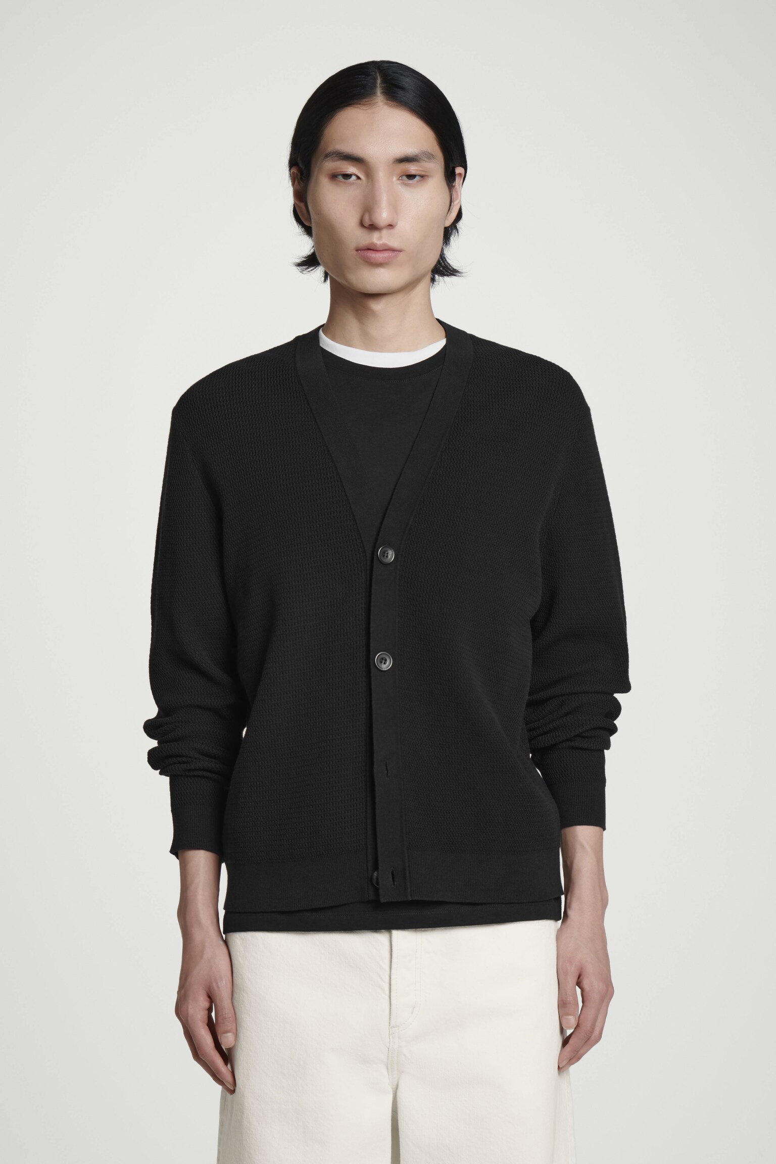 TEXTURED KNITTED COTTON V-NECK CARDIGAN - NEGRU