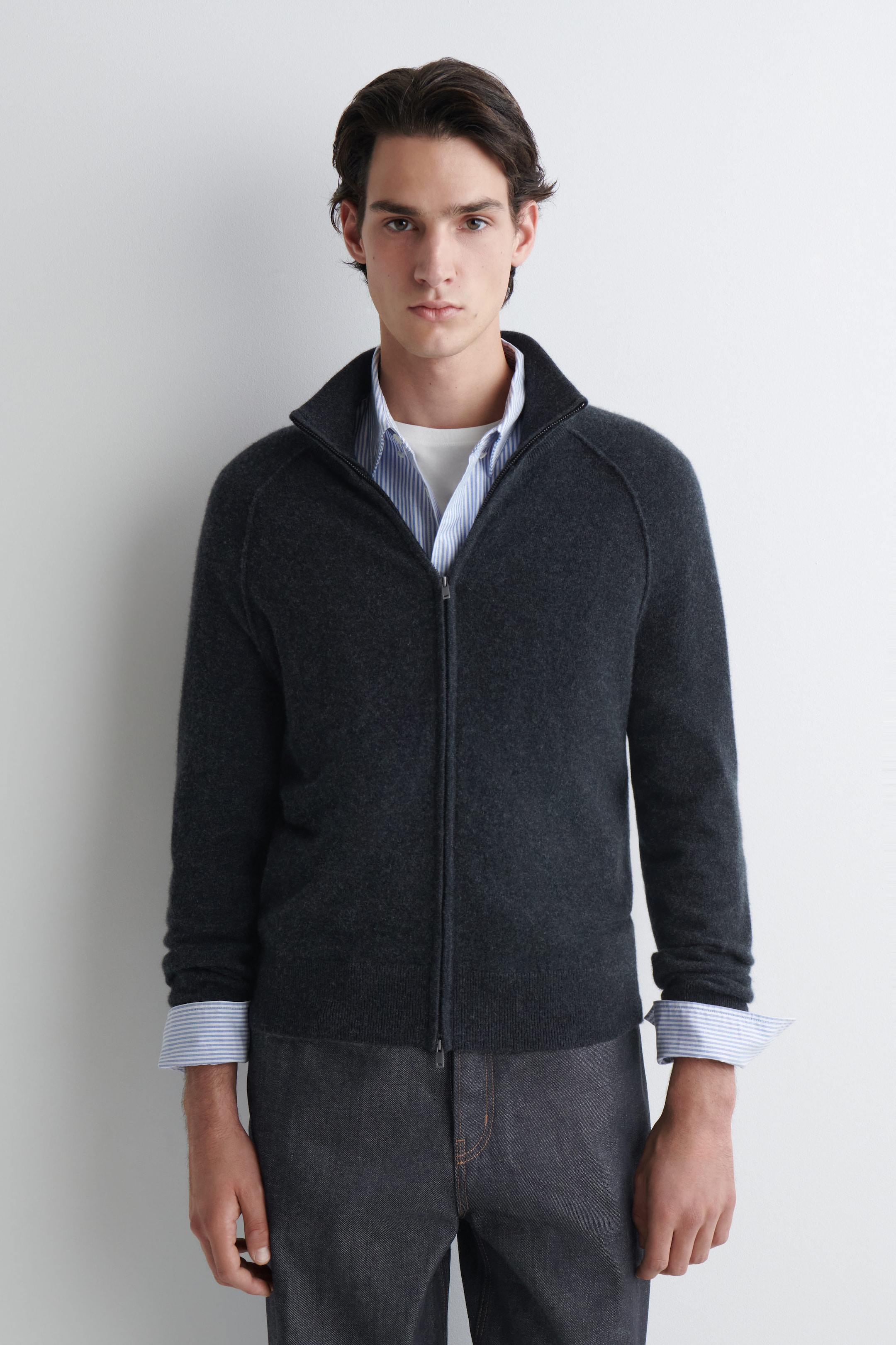 CARDIGAN IN CASHMERE CON COLLO A IMBUTO E CERNIERA