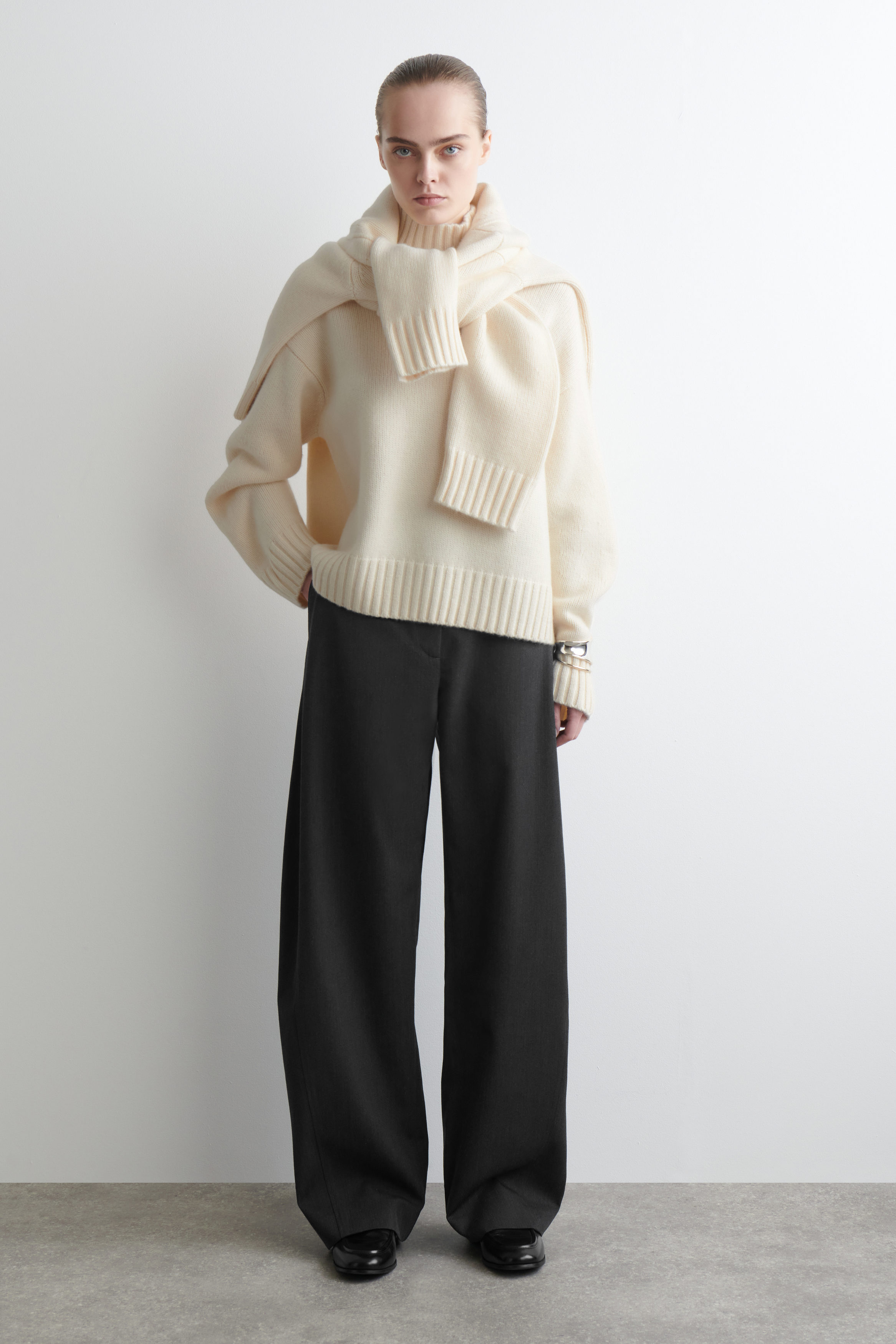 CHUNKY CASHMERE MOCK-NECK SWEATER - OFF-WHITE | COS US