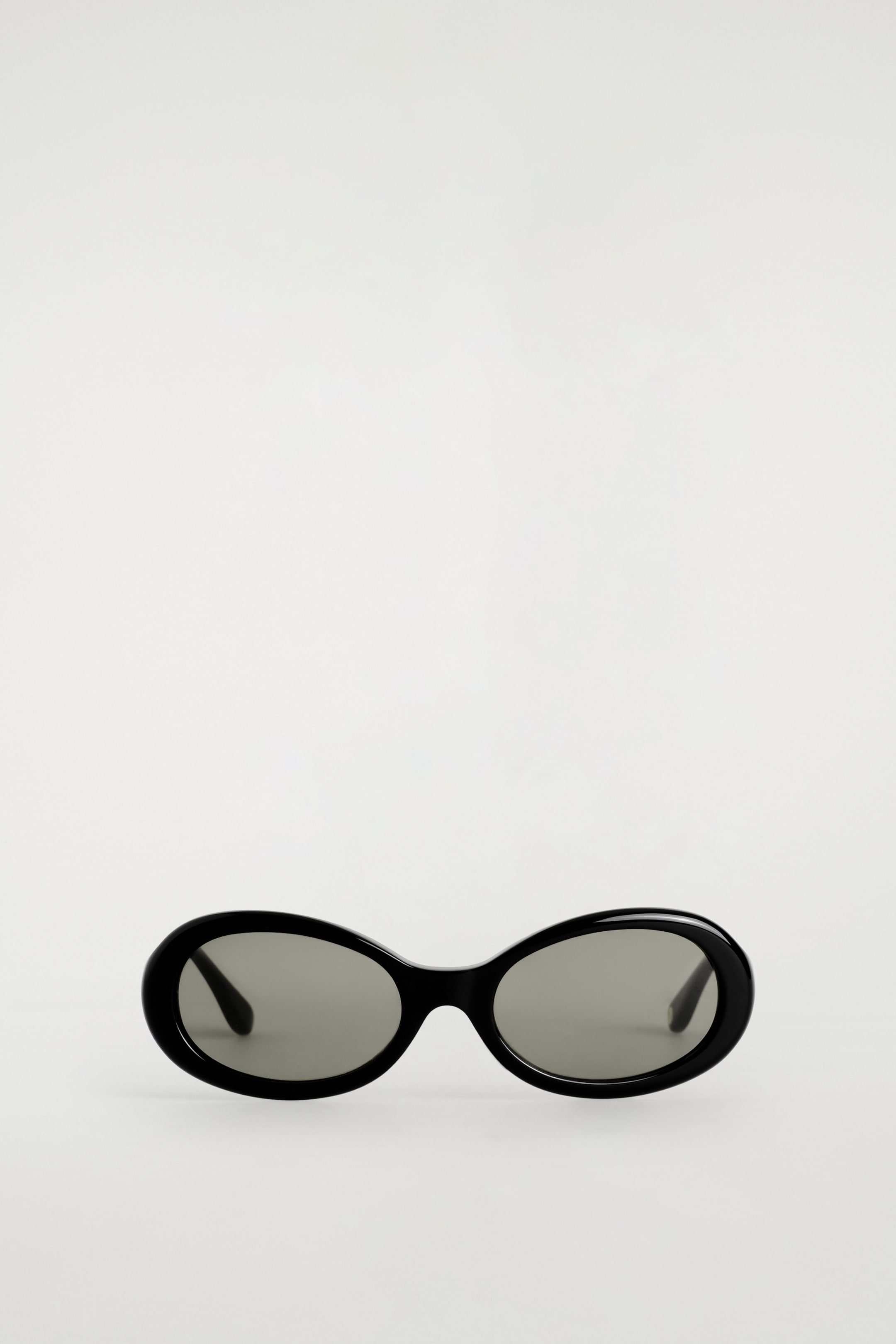 OVAL SUNGLASSES
