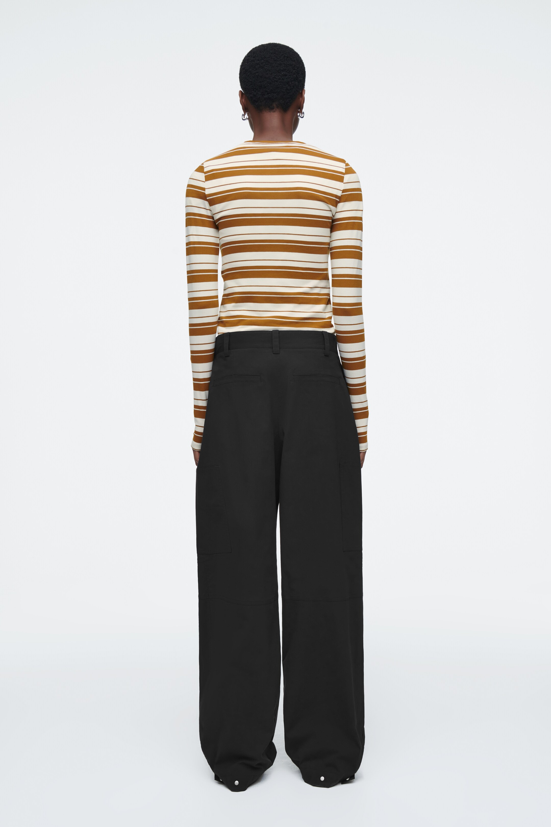 Grotere afbeelding bekijken: SLANKE LICHTGEWICHT LANGEMOUWEN TOP - BRUIN / GESTREEPT - DAMES | H&M BE 3