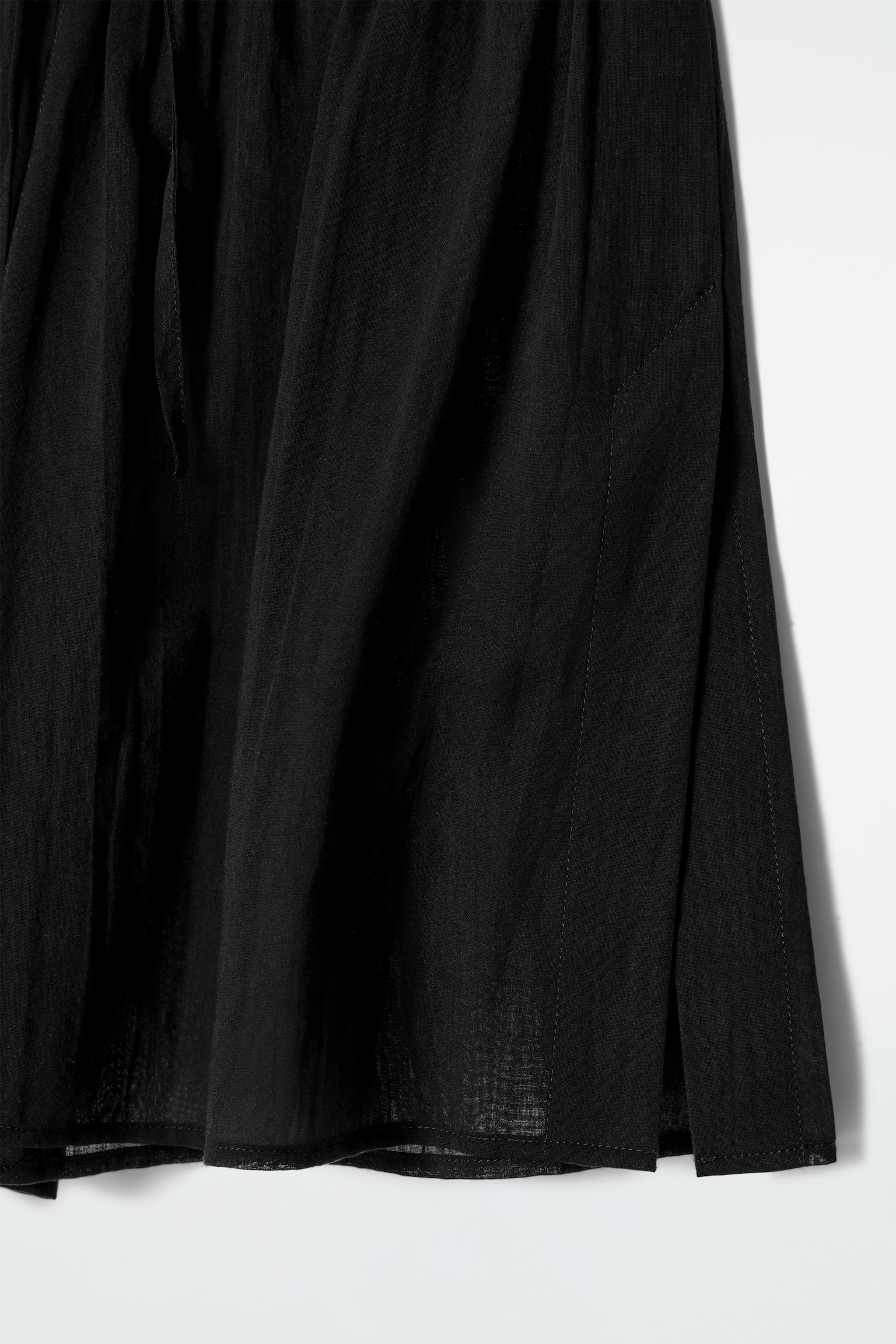 PANTALÓN CORTO DE PLAYA ARRUGADO DE ALGODÓN - NEGRO - 4