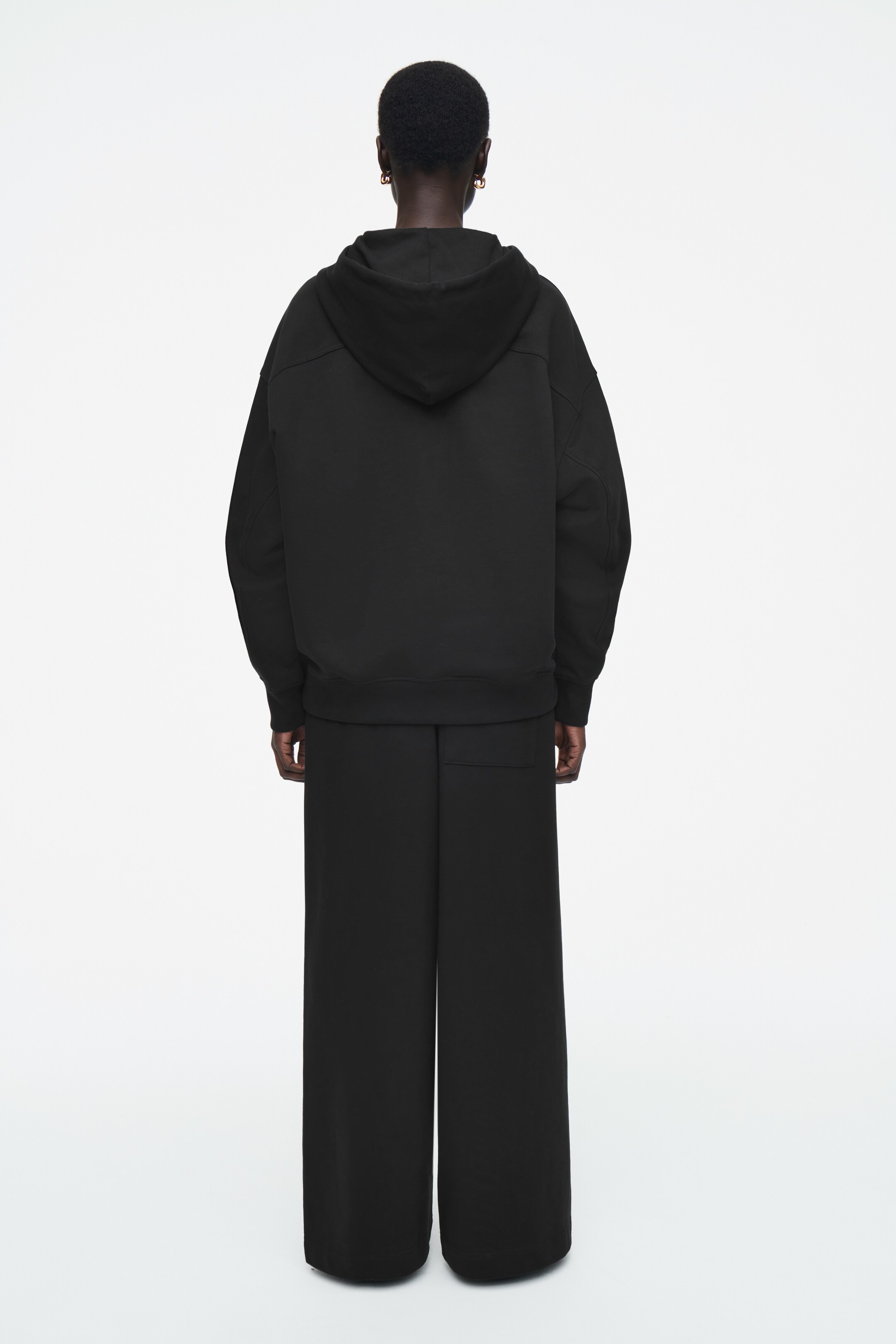 Visualizza immagine più grande: FELPA OVERSIZE IN JERSEY CON CAPPUCCIO - NERO - DONNA | H&M IT 4