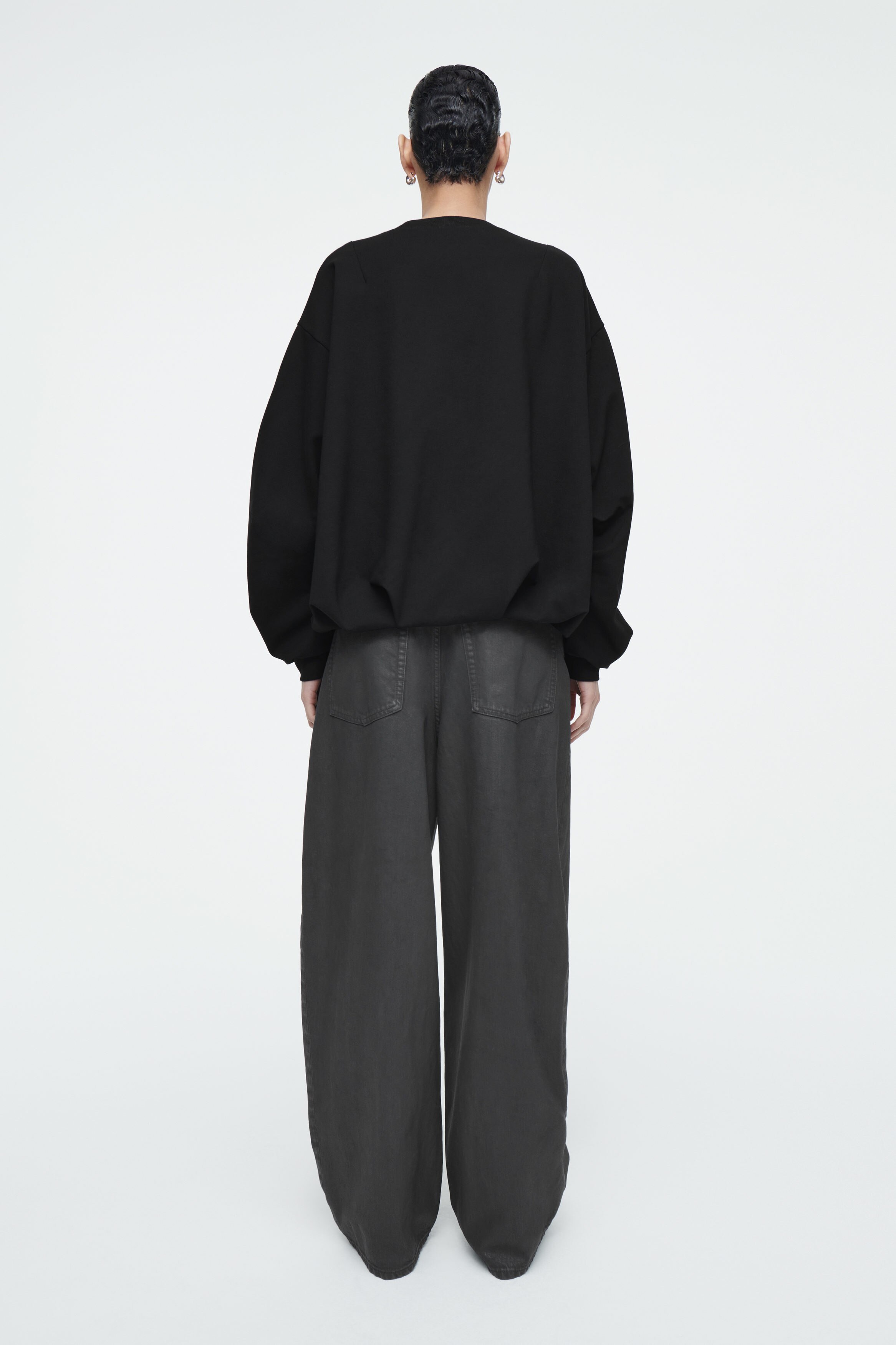 BUBBLE-HEM SWEATSHIRT - BLACK | COS