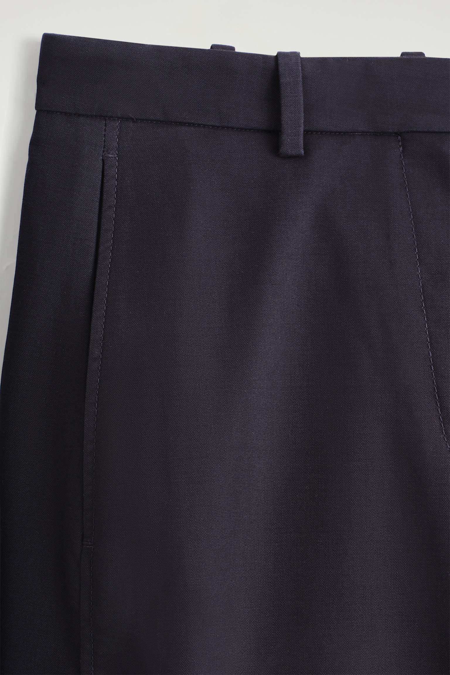 CHINO DAL TAGLIO BARREL IN COTONE - BLU NAVY/BEIGE - 5
