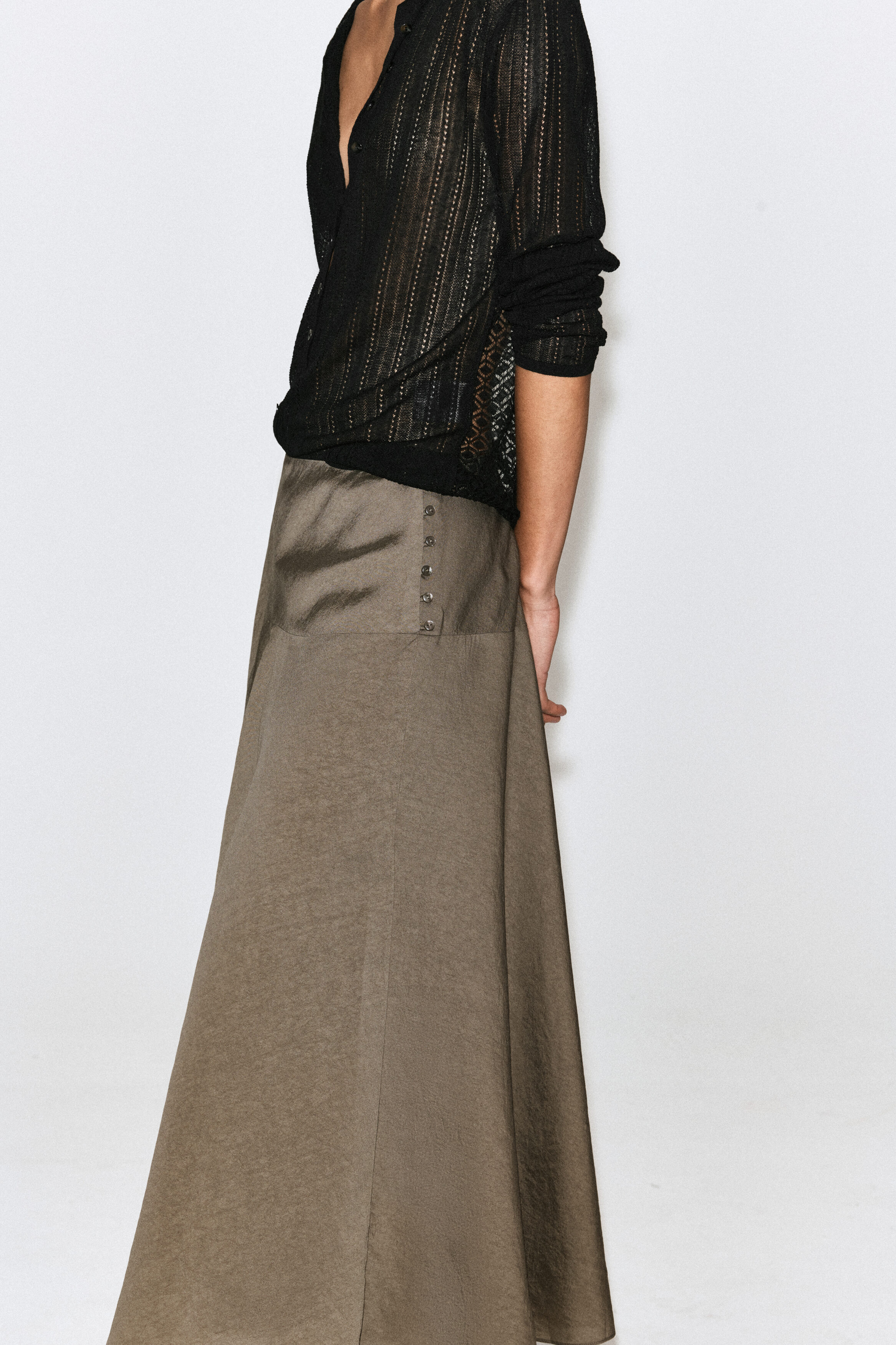 BUTTON-DETAIL FLUID MIDI SKIRT thumbnail 3
