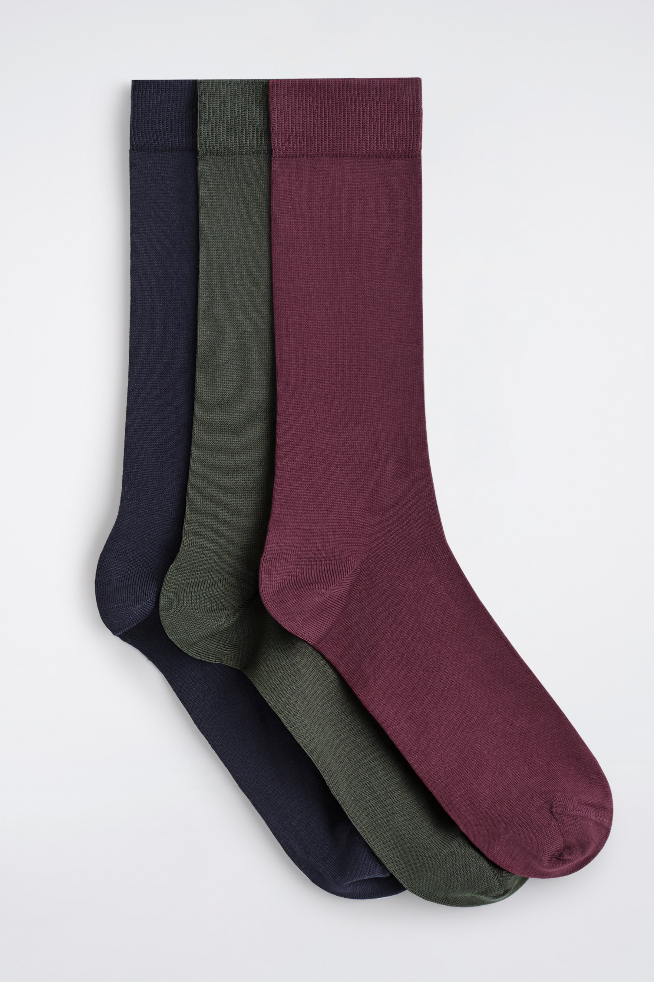 Ver imagen más grande: PACK DE 3 CALCETINES DE ALGODÓN MERCERIZADO - AZUL MARINO / CAQUI / BURDEOS - HOMBRE | H&M ES 1