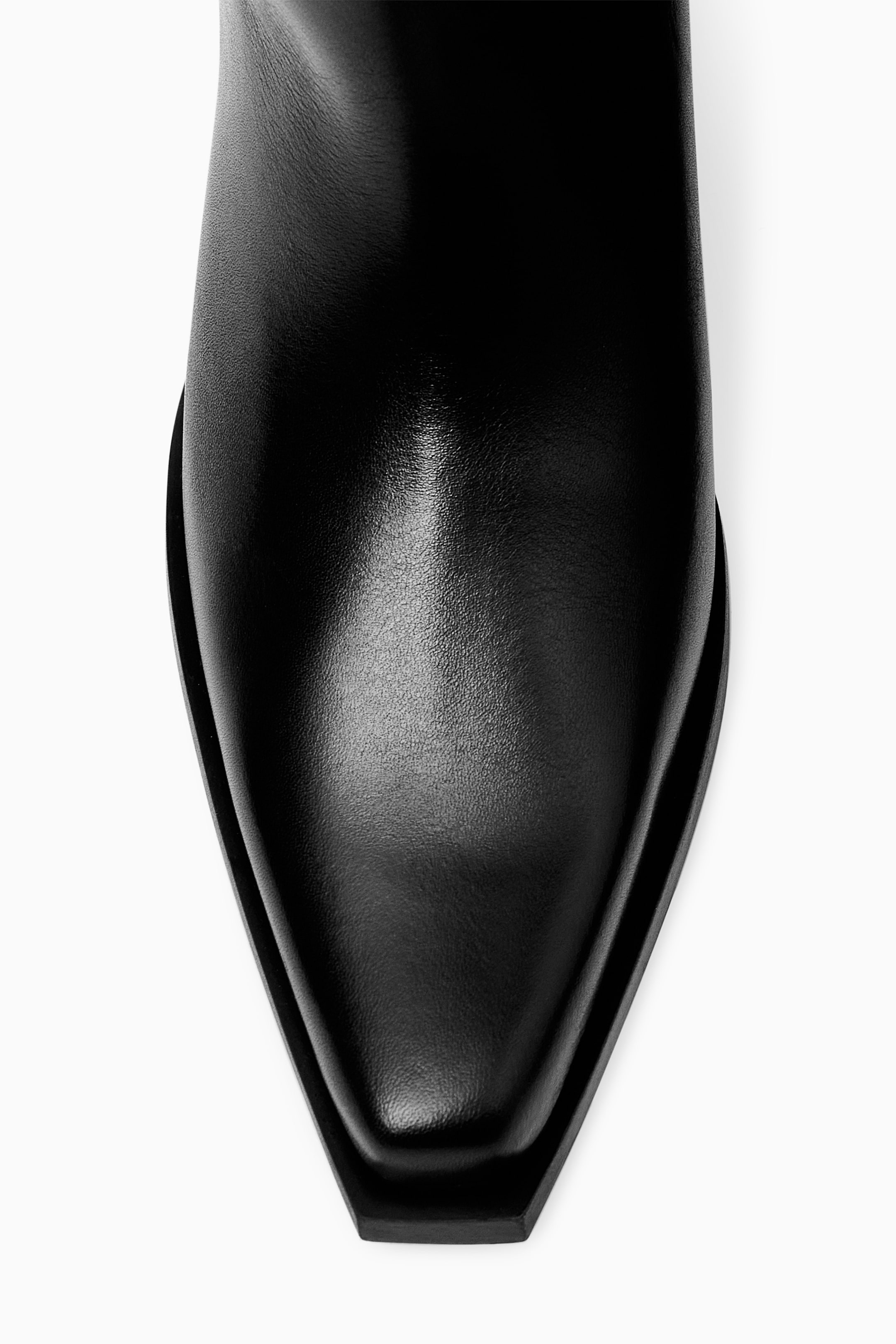 Visa större bild: KNÄHÖGA COWBOYBOOTS I LÄDER - SVART - DAM | H&M SE 5