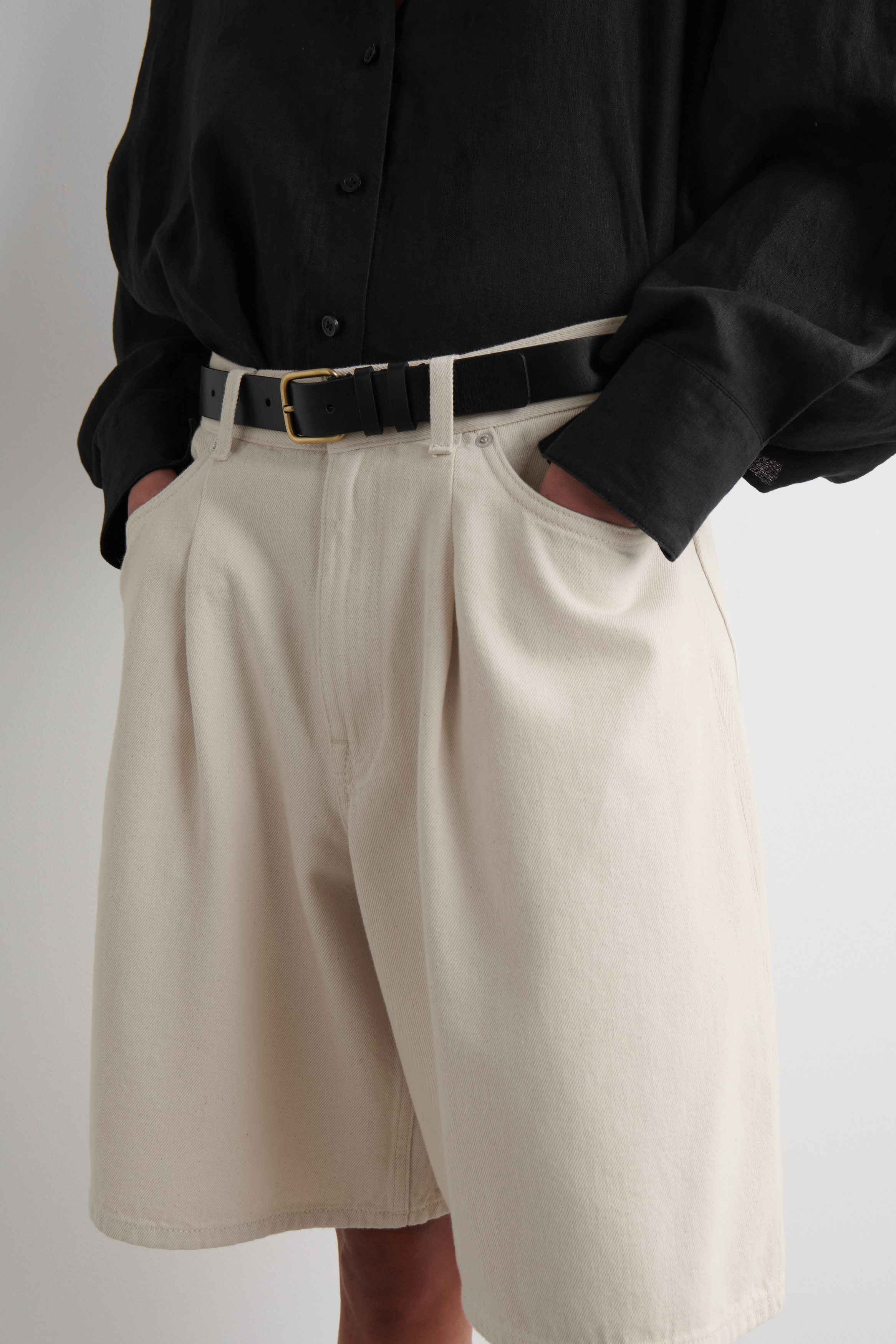 WIDE-LEG DENIM SHORTS - CHALK | COS