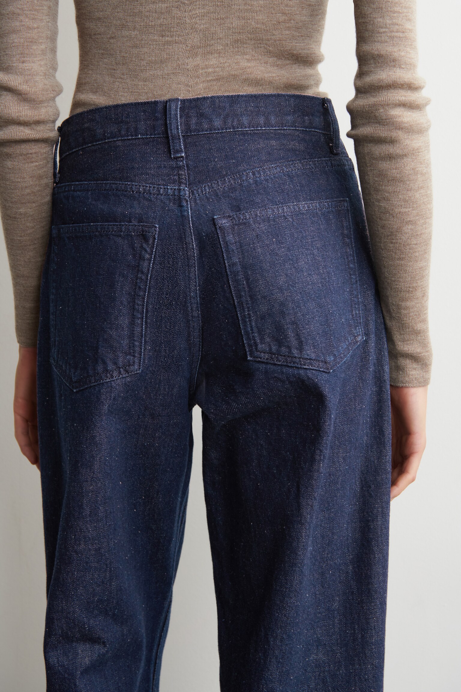 ג'ינס ביי ברגל חבית - כחול כהה/KHAKI BROWN/שחור - 11