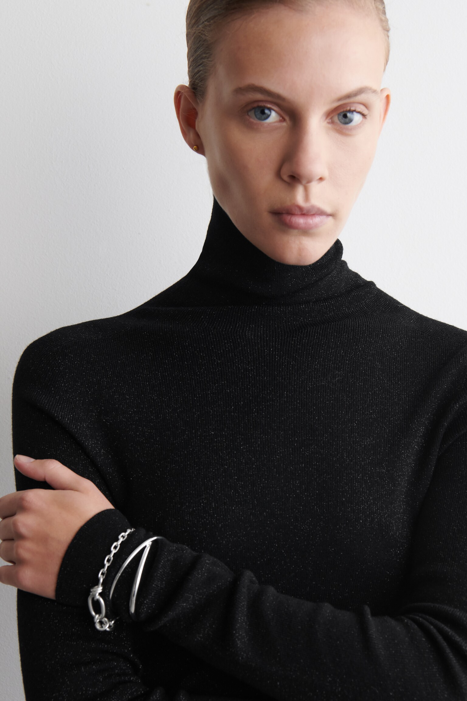 JERSEY FINO DE LANA SIN COSTURAS CON BRILLOS - NEGRO/TOPO/CREMA - 5